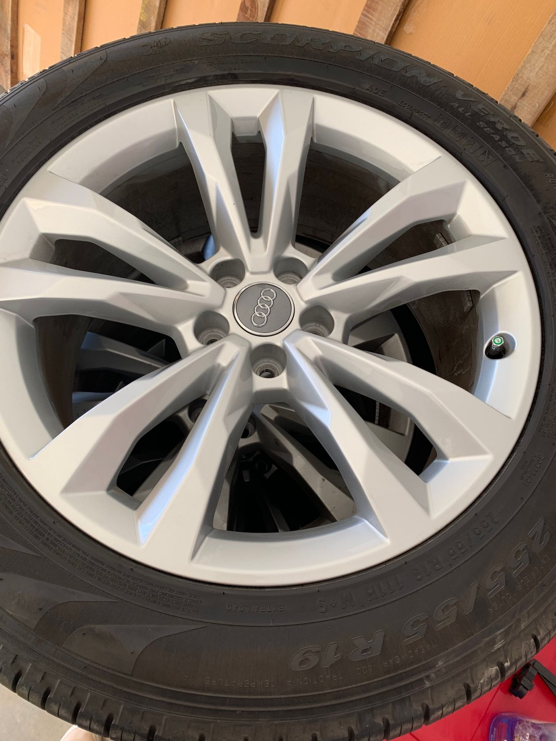 Audi Q7 FS 2019 Q7 OEM 19" Split Spoke Wheels and Tires AudiWorld Forums