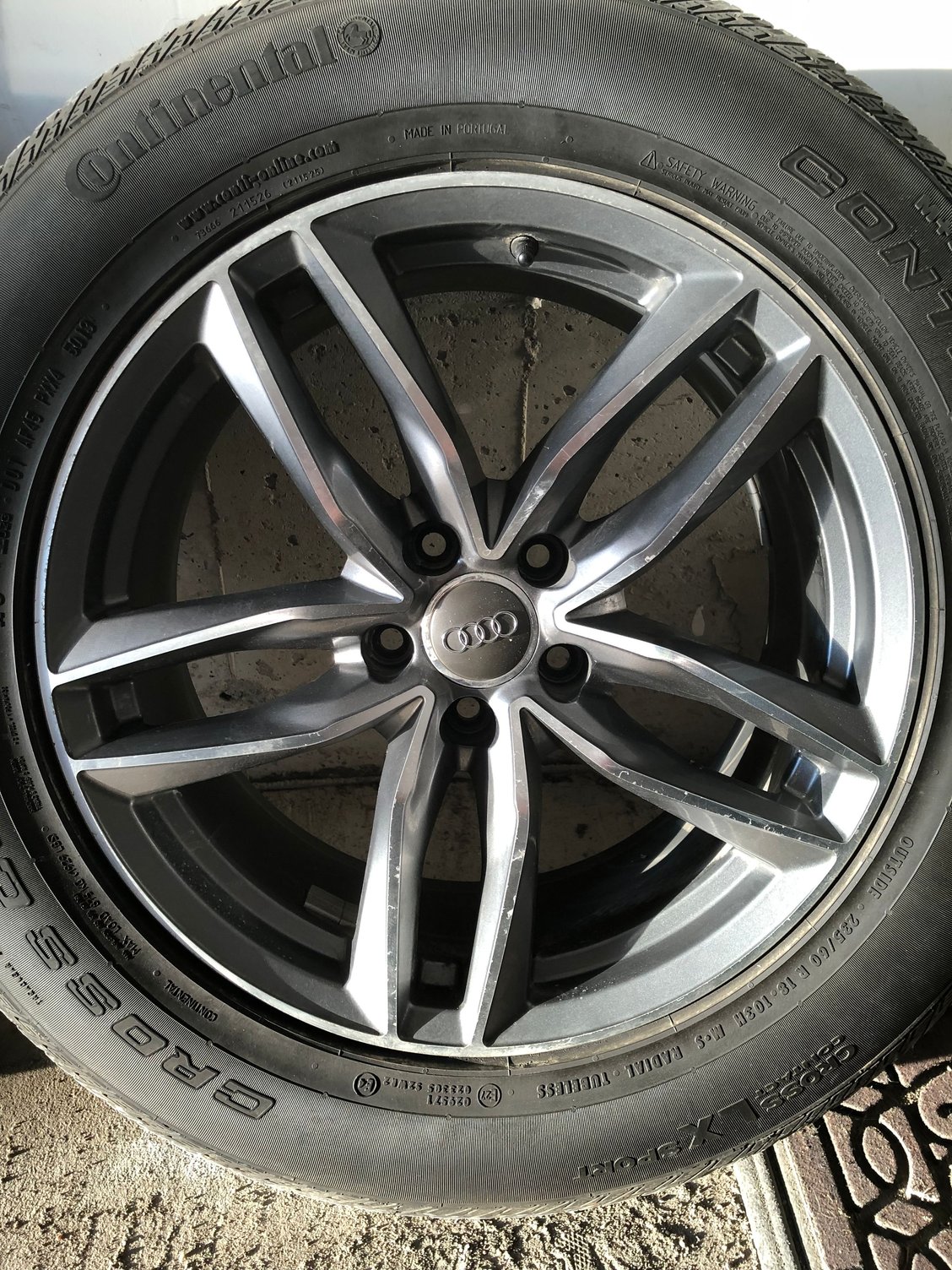 For Sale Audi Q5 20092016 18" Replica Wheel Rims w/ All season tires