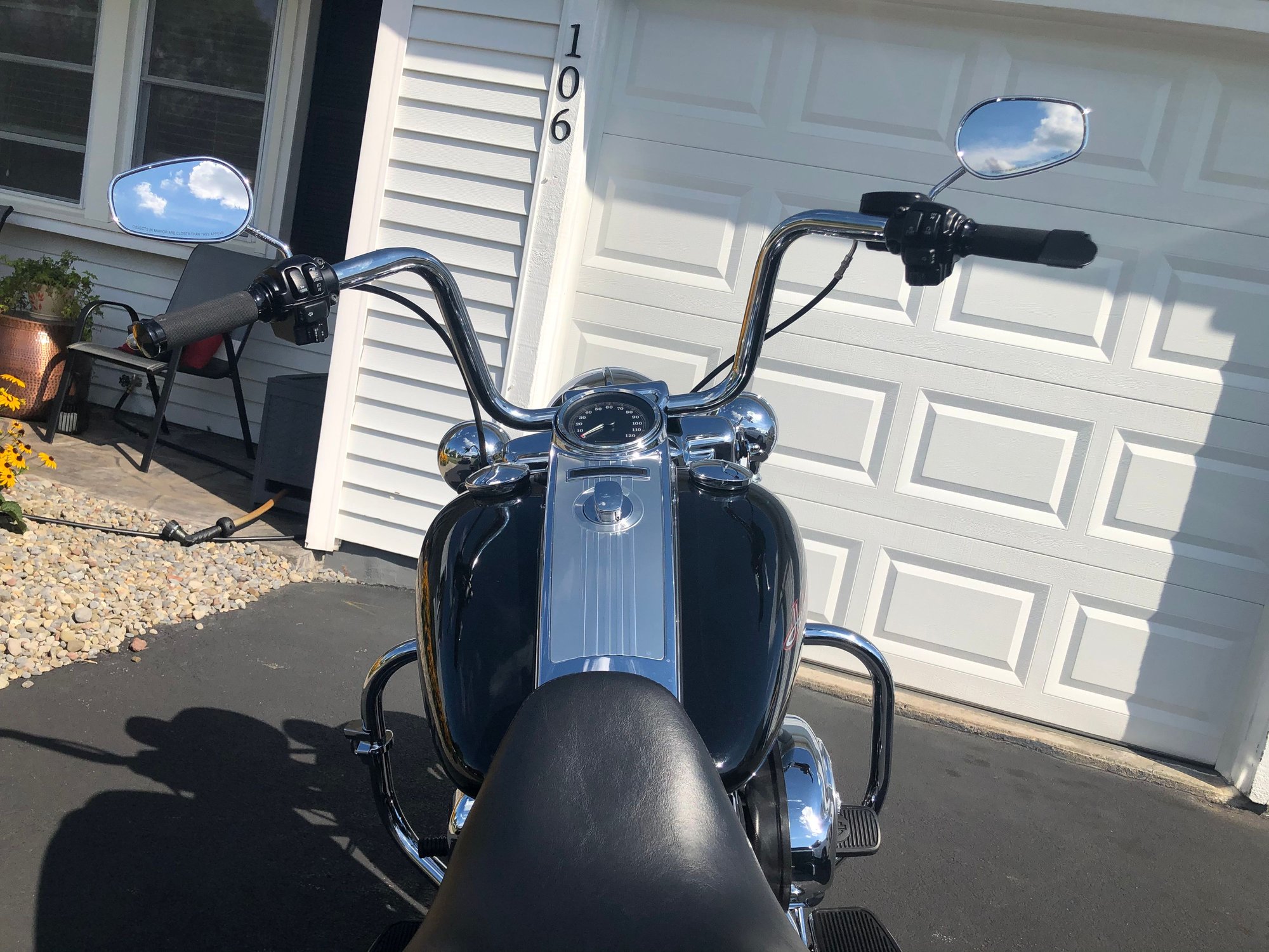 Show me your Road King Handlebars! Page 40 Harley Davidson Forums