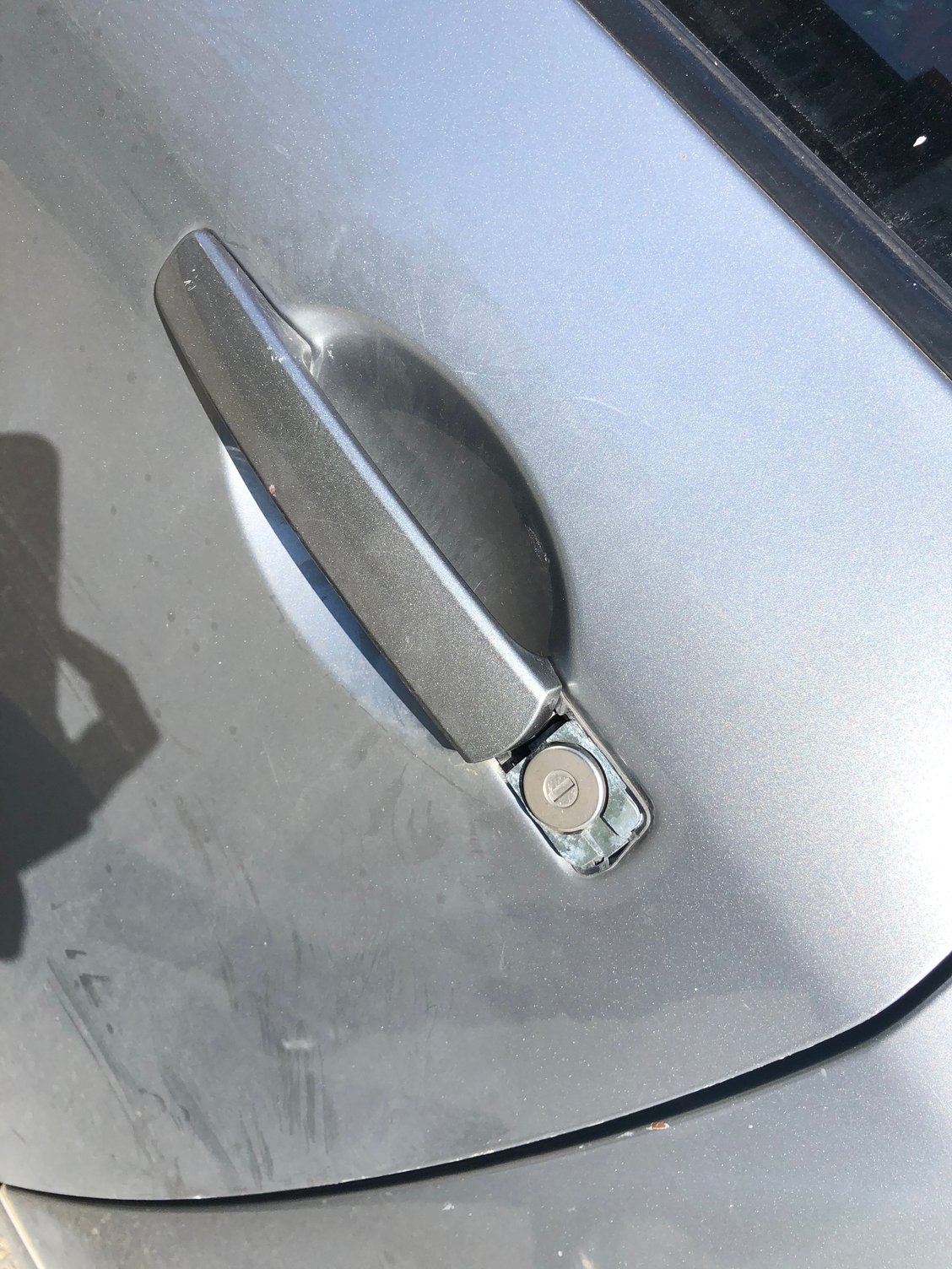 G35 Exterior door handle lock cover replacement