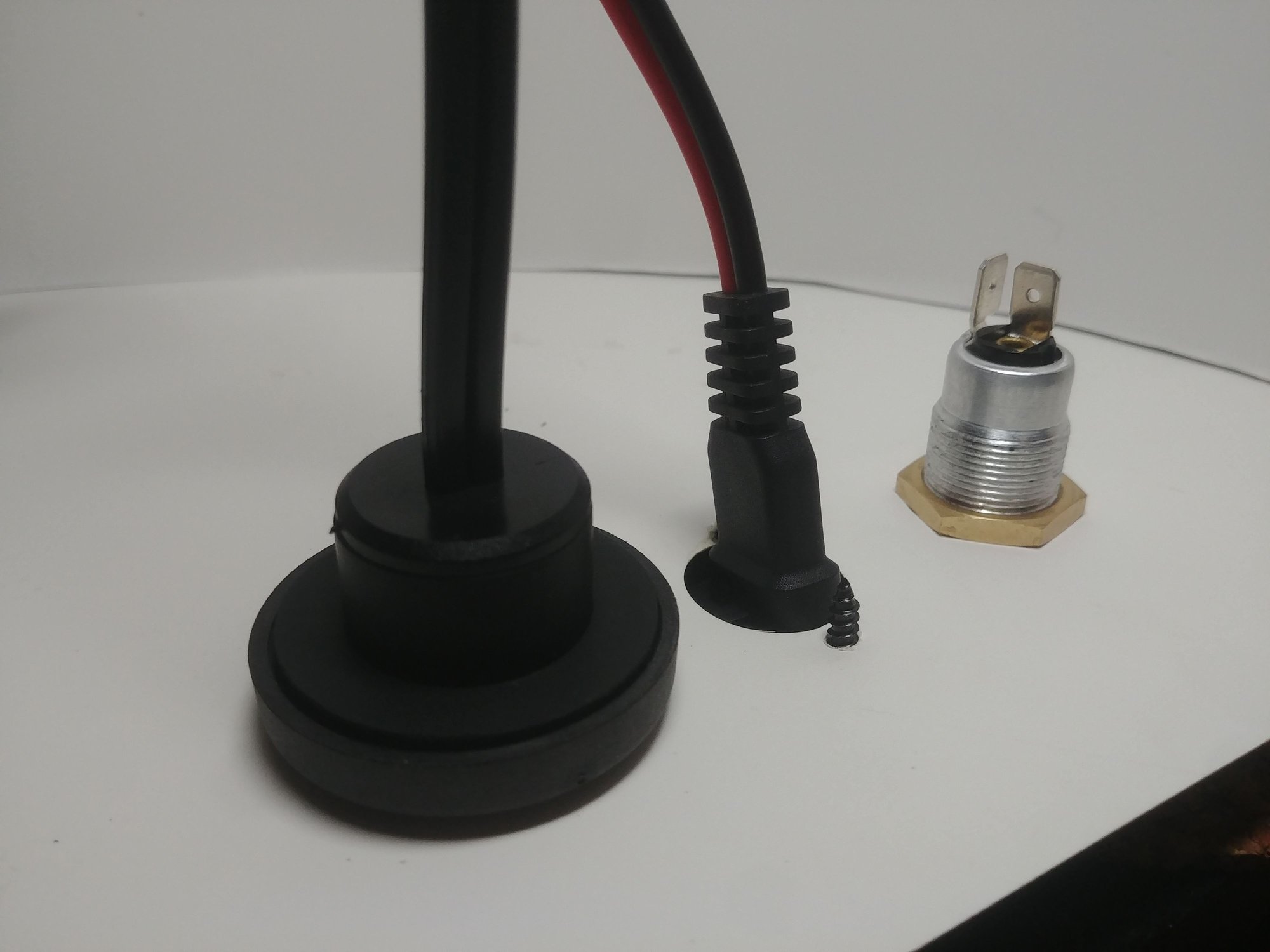 Trickle charger connector options. Harley Davidson Forums