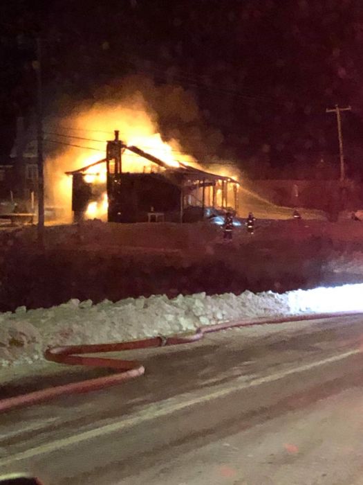 Un incendie rase une résidence de SainteThérèsedeGaspé TVA CIMT CHAU