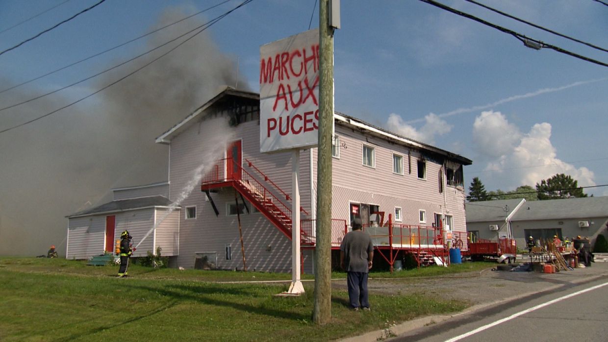 Incendie à SaintÉpiphane L’ancien Bar détruit par un feu de cuisson