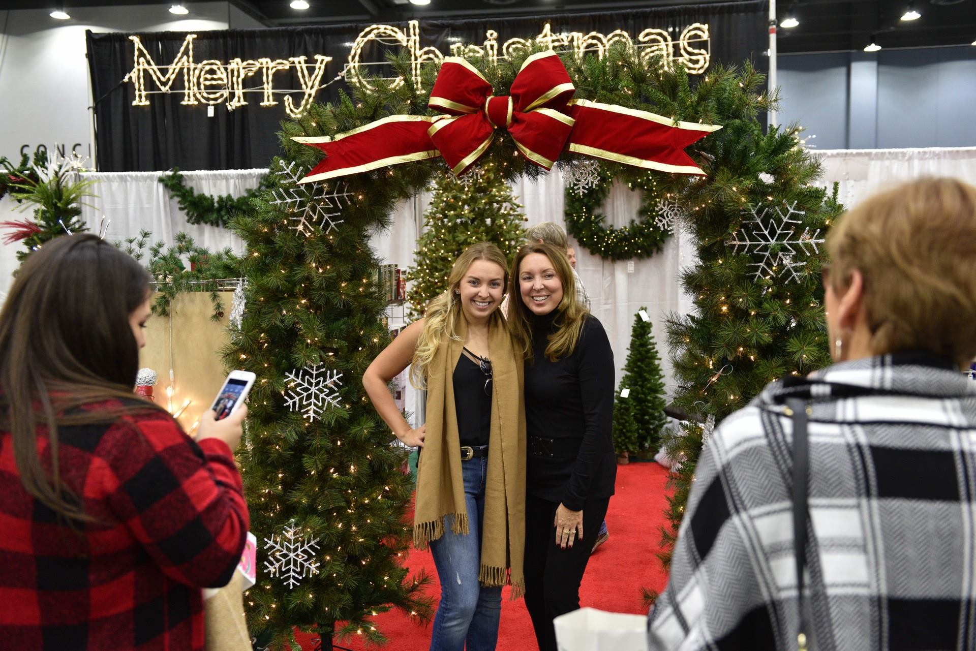 Dupree Cincinnati Holiday Bazaar 2023 Greater Cincinnati Holiday Market - Southwest Ohio Parent Magazine