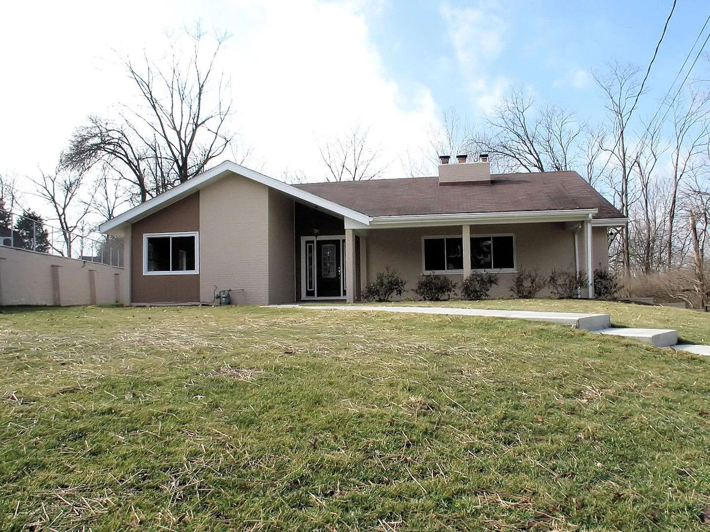 3651 Moorhill Dr Evendale Real Estate for Sale