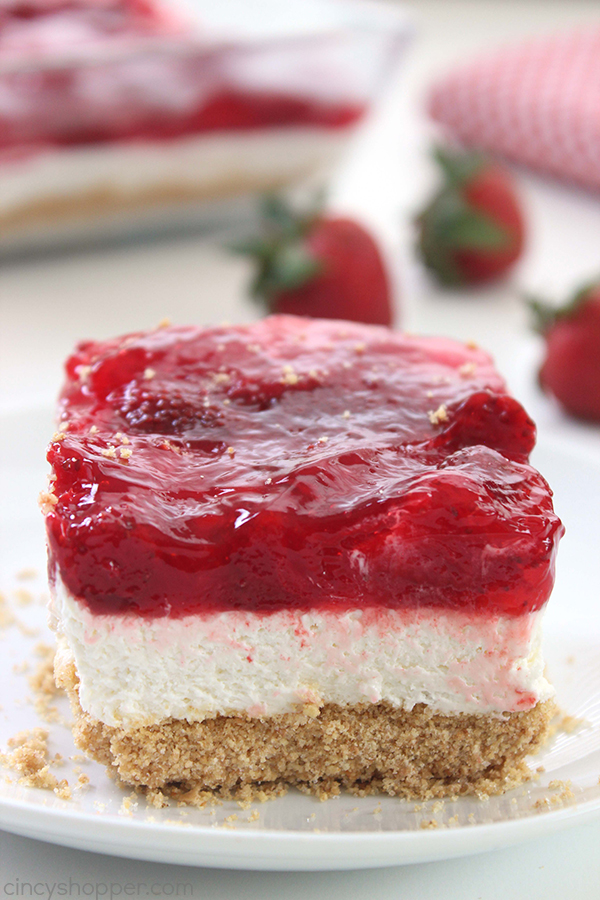 Easy Strawberry Cheesecake Bars