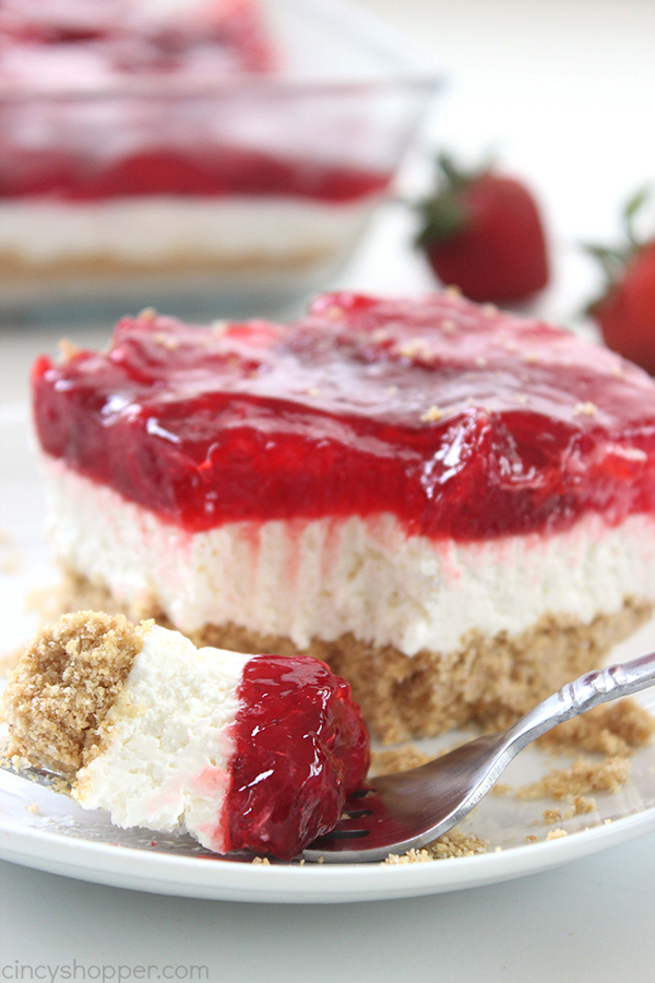 Easy Strawberry Cheesecake Bars