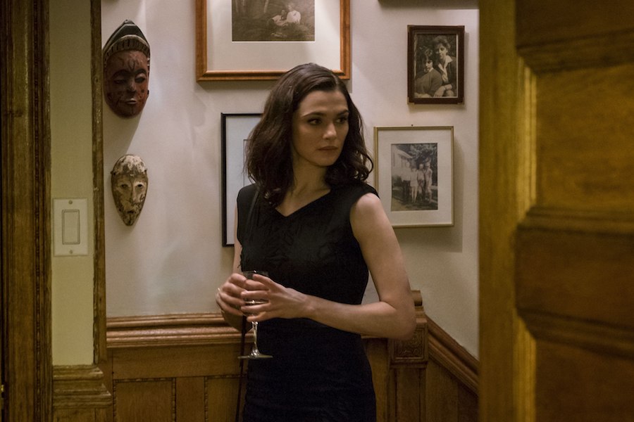 Complete Unknown (2016) recensie, Joshua Marston Cinemagazine