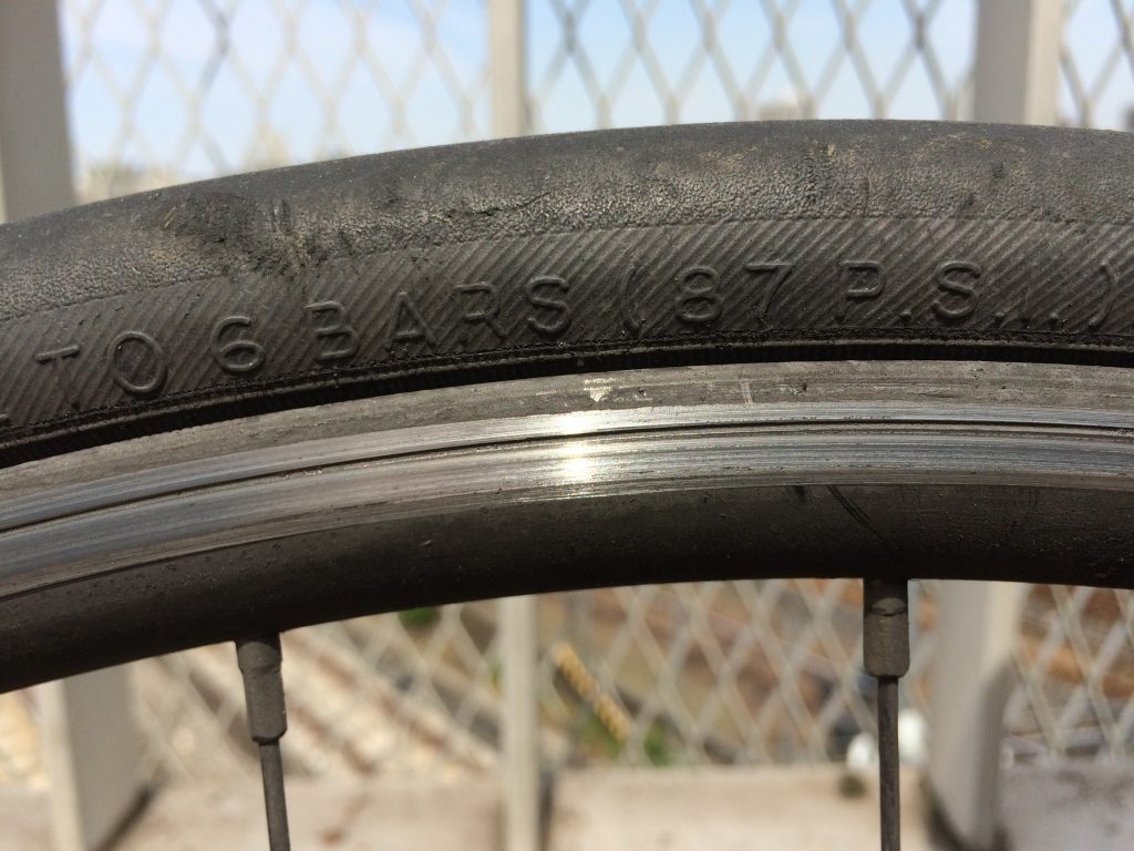 自転車のタイヤの空気を適正気圧にするには シナモンのご意見無用 iPhone パソコンとか カメラとか word excel