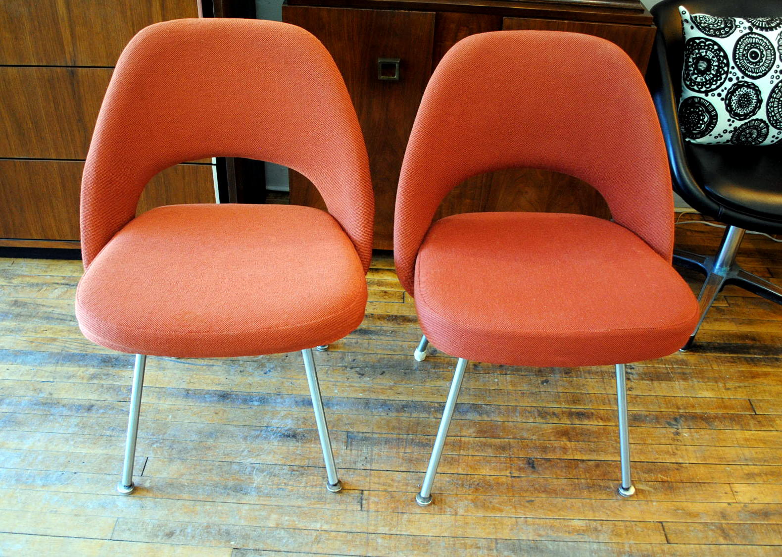 Vintage Knoll Executive Armless Chairs by Eero Saarinen Circa