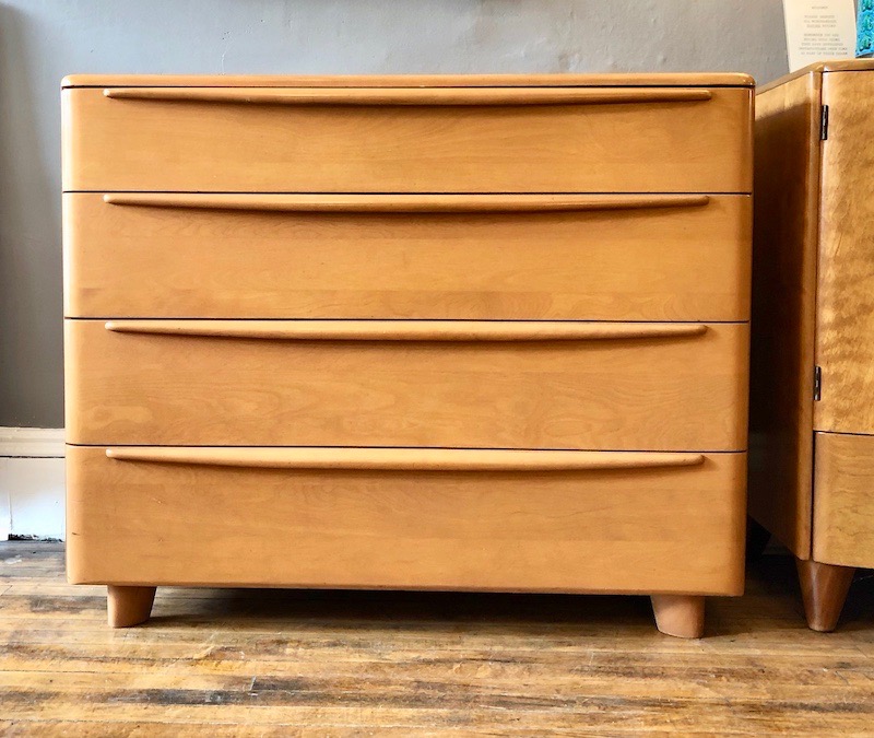 Vintage Heywood Wakefield 4 Drawer Dresser in Champagne finish‘Encore