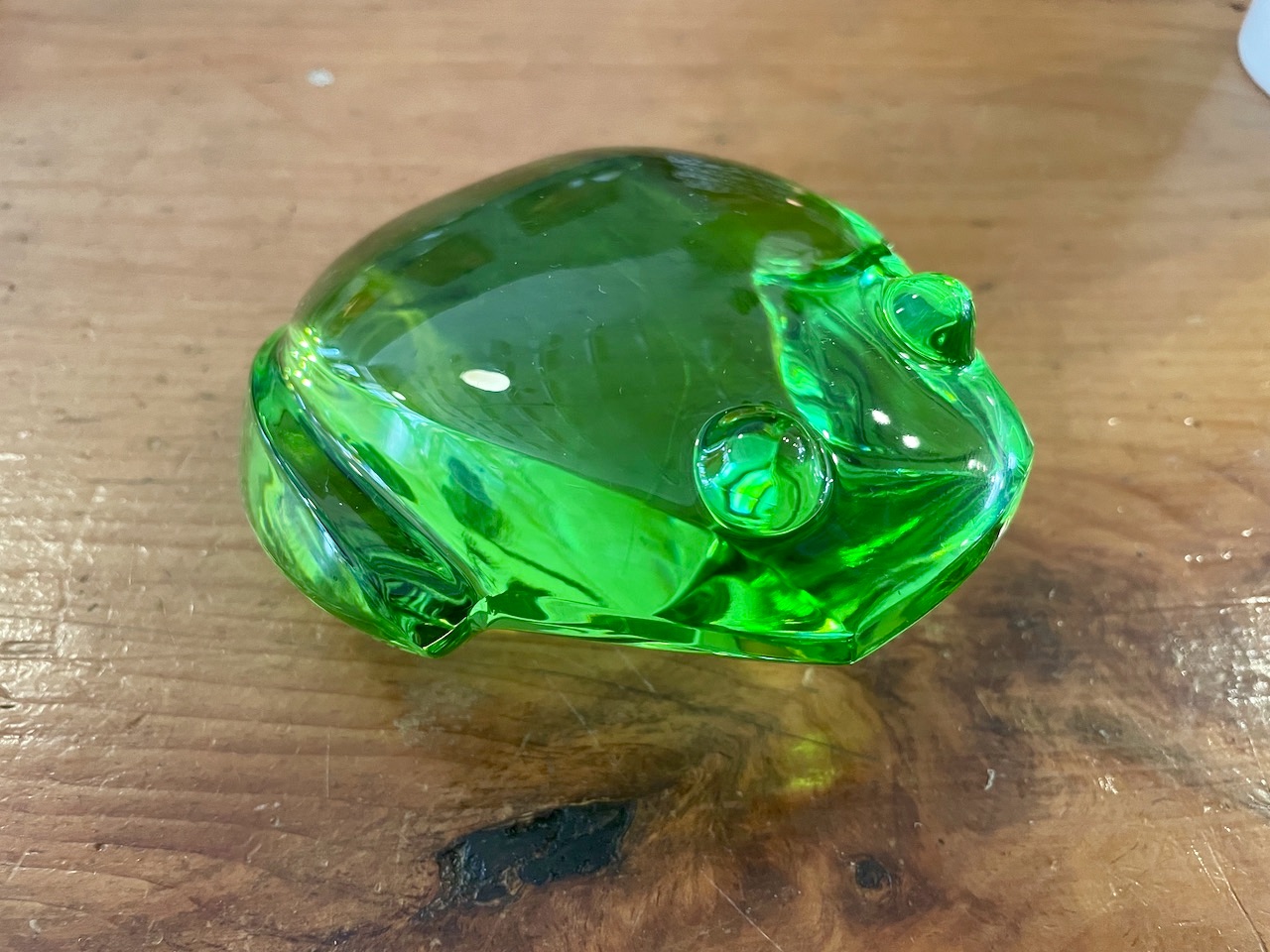 Vintage Green Art Glass Frog Paperweight Circa