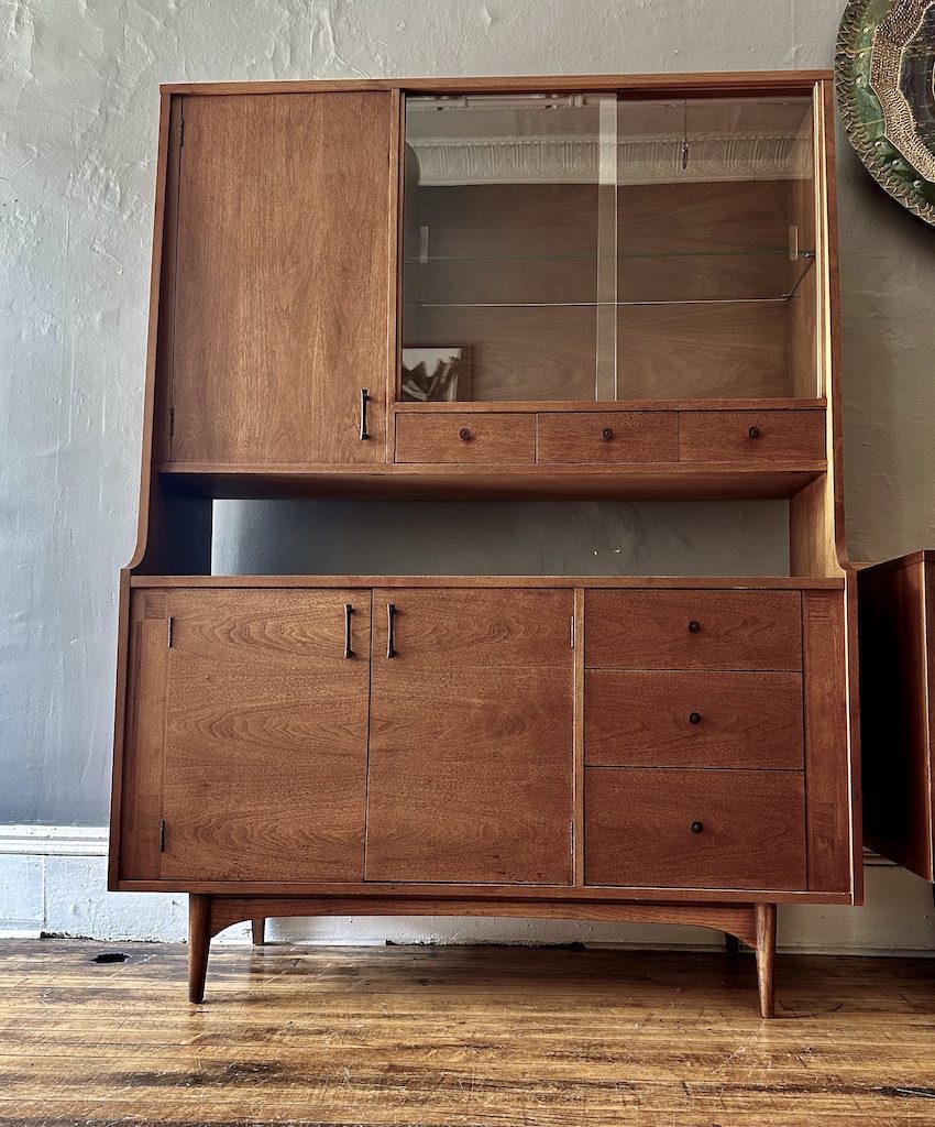 Mid Century Kroehler Hutch Circa