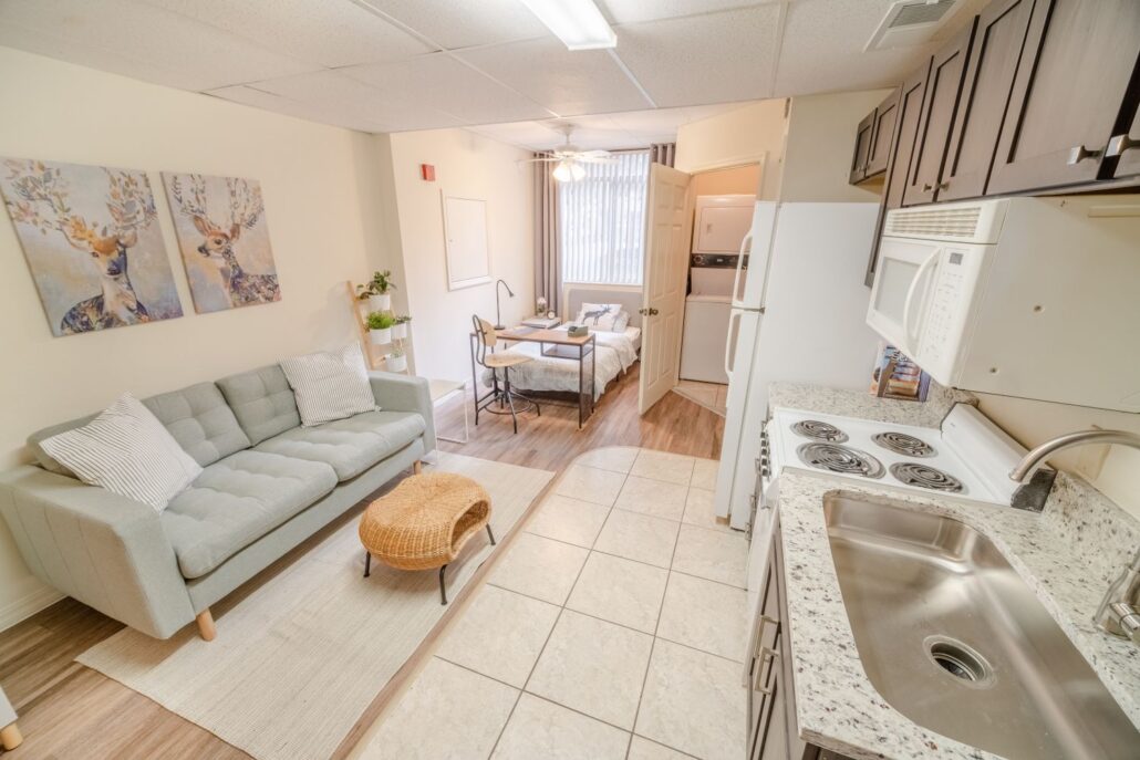 Studio at Looking Glass Apartments Closest Apartments to UF and