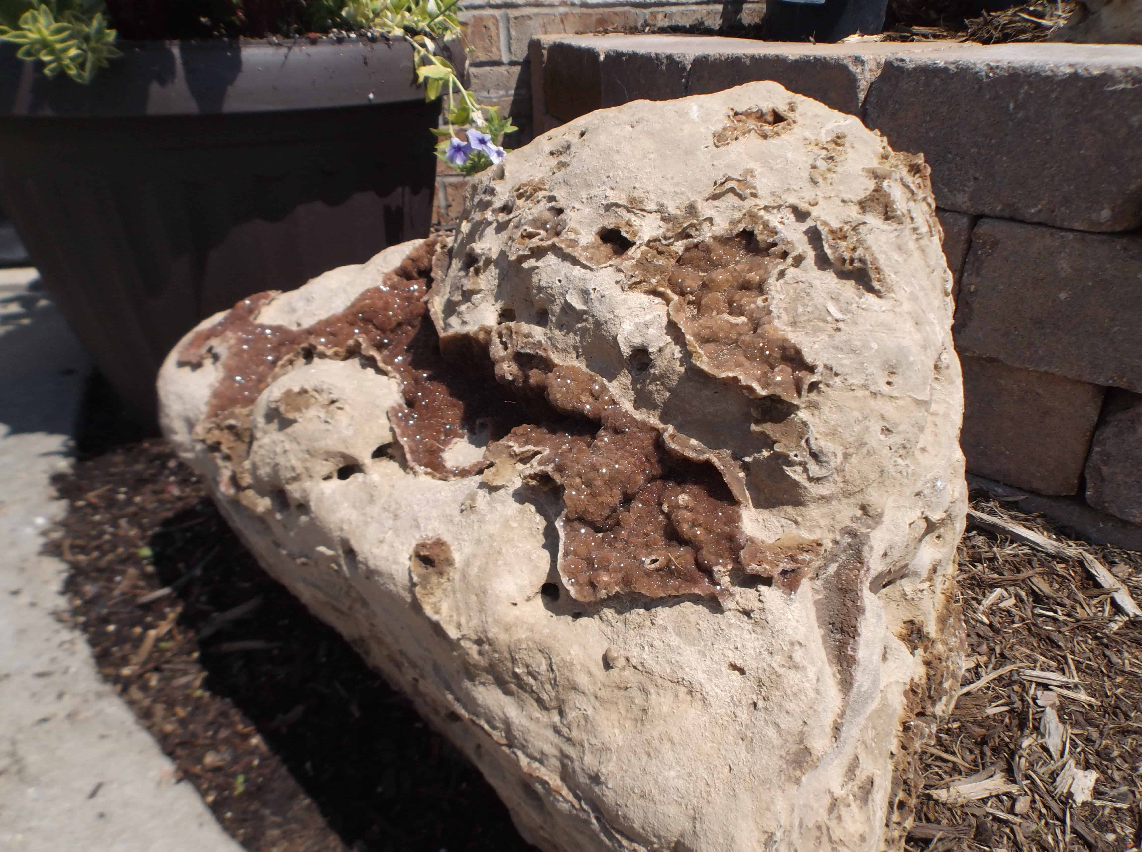 Landscaping Stones Decorative Rock and Granite Rocks Quartizite