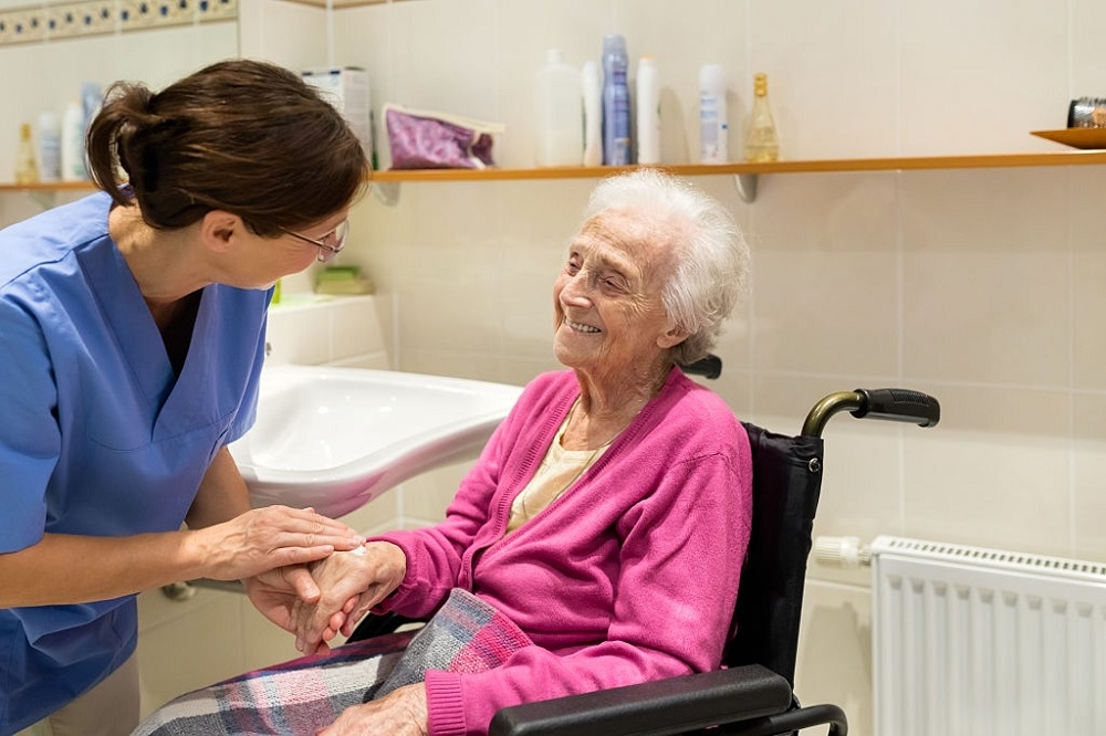 Making Your Bathroom Safer for Elderly People Life Horizons