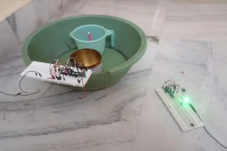 An Automatic Wireless Water Pump Controller