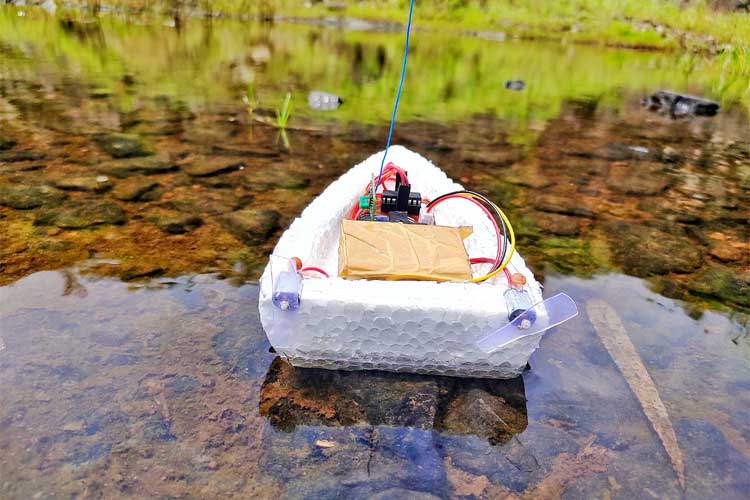 Build a Simple Arduino RC Boat that can be Controlled Wirelessly using