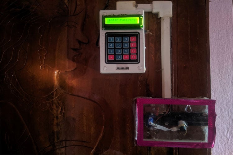 Digital Keypad Security Door Lock using Arduino