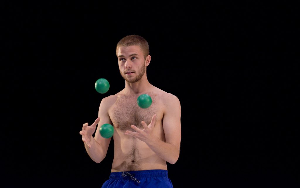 What Stuff Does - Robin juggling