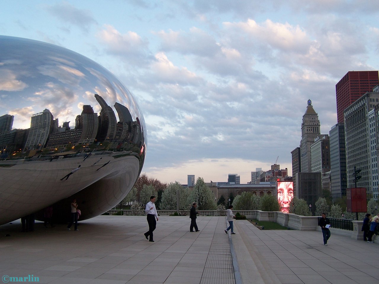 Chicago, Illinois The Bean Cloud Gate Sculpture at Millennium Park