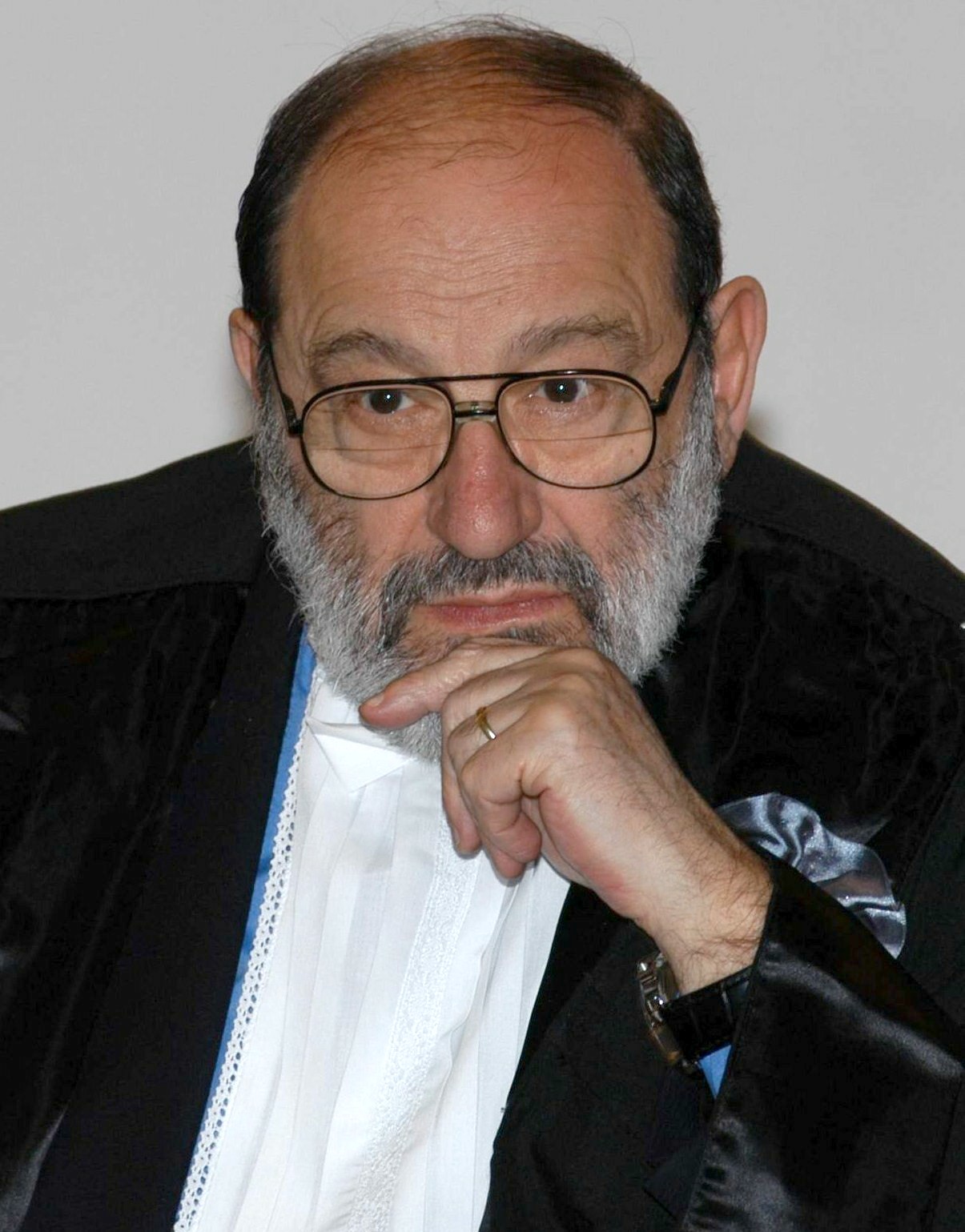 Umberto Eco frase “Una tesis es como una partida de ajedrez, tiene