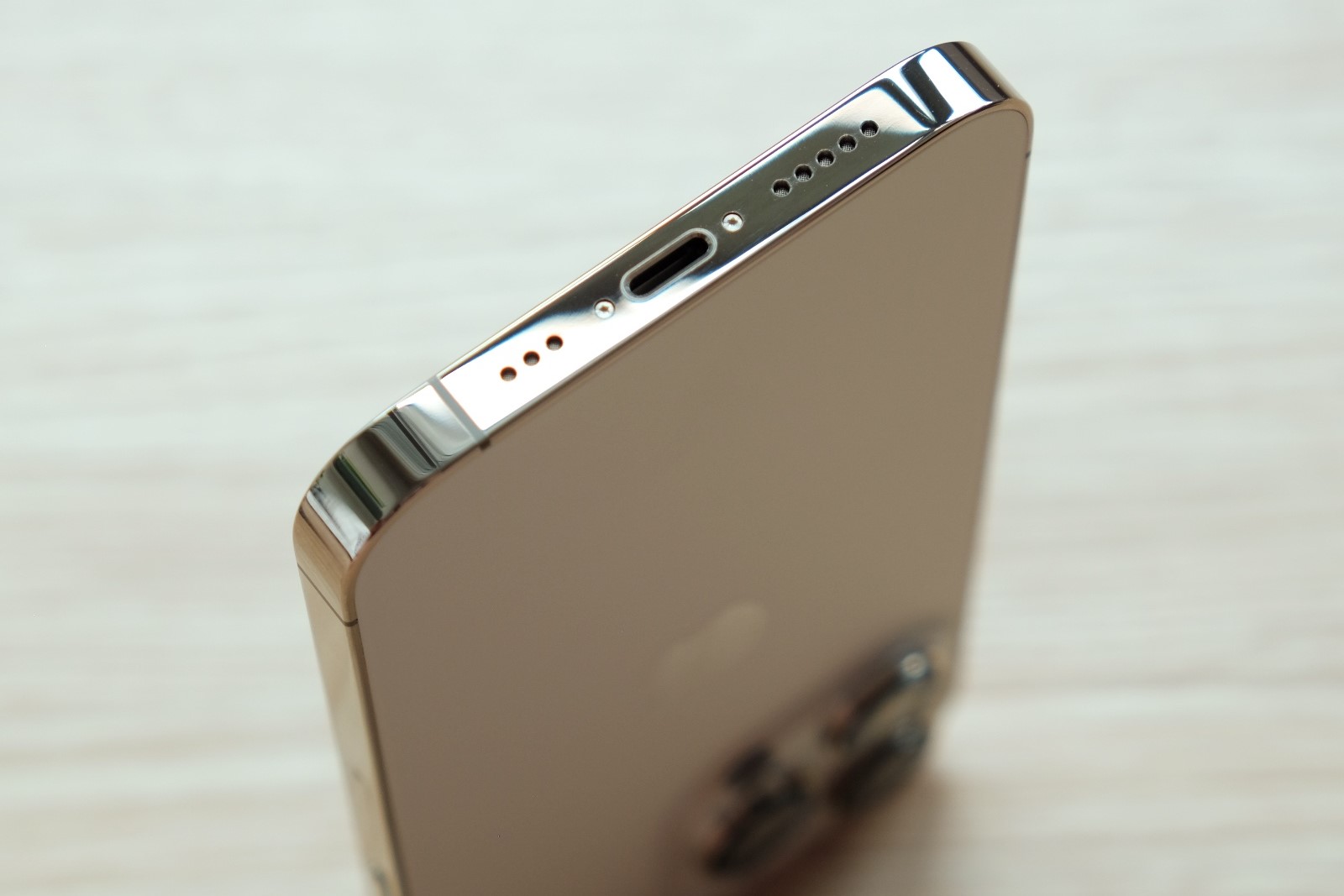 Utilizing Speaker on iPhone 13 Quick Guide CitizenSide
