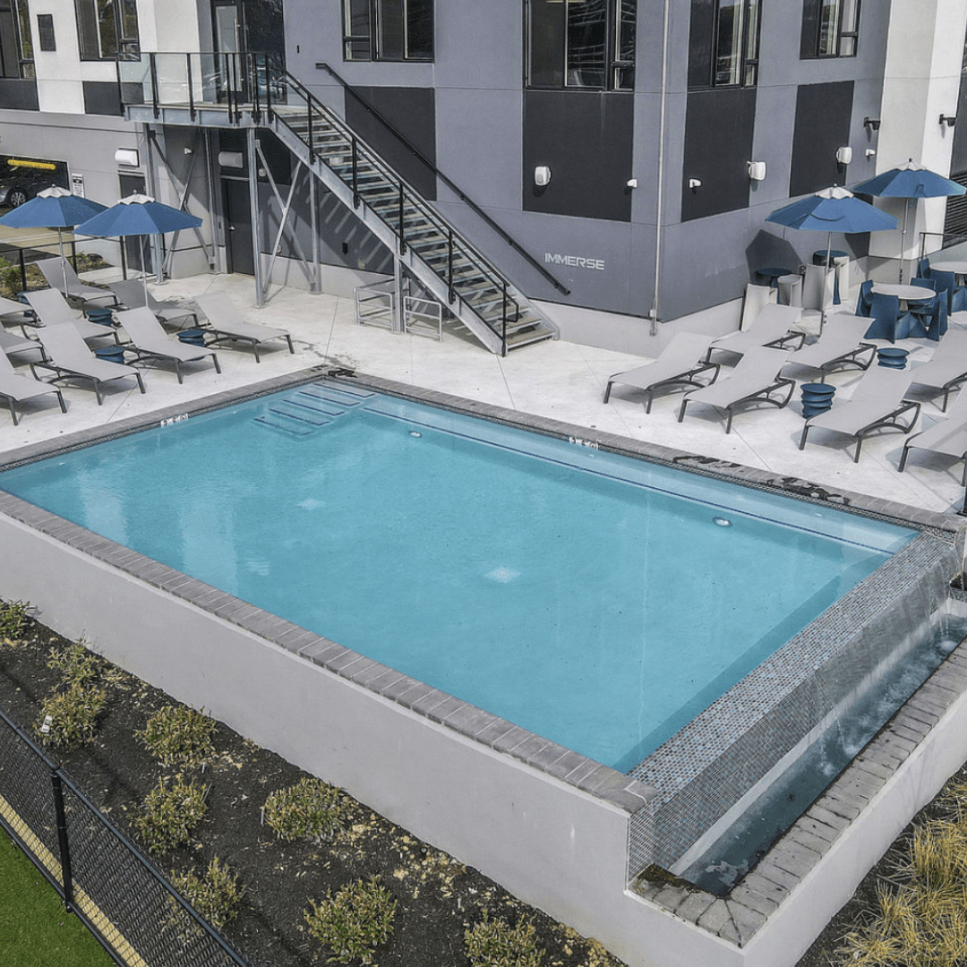 Action on the Ave Luxor Bala City Ave