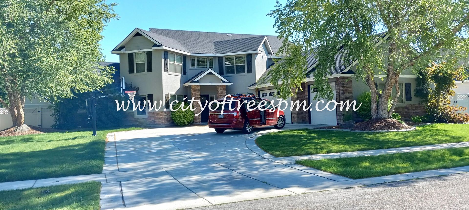 Custom Home located in Bridgetower Subdivision! City of Trees