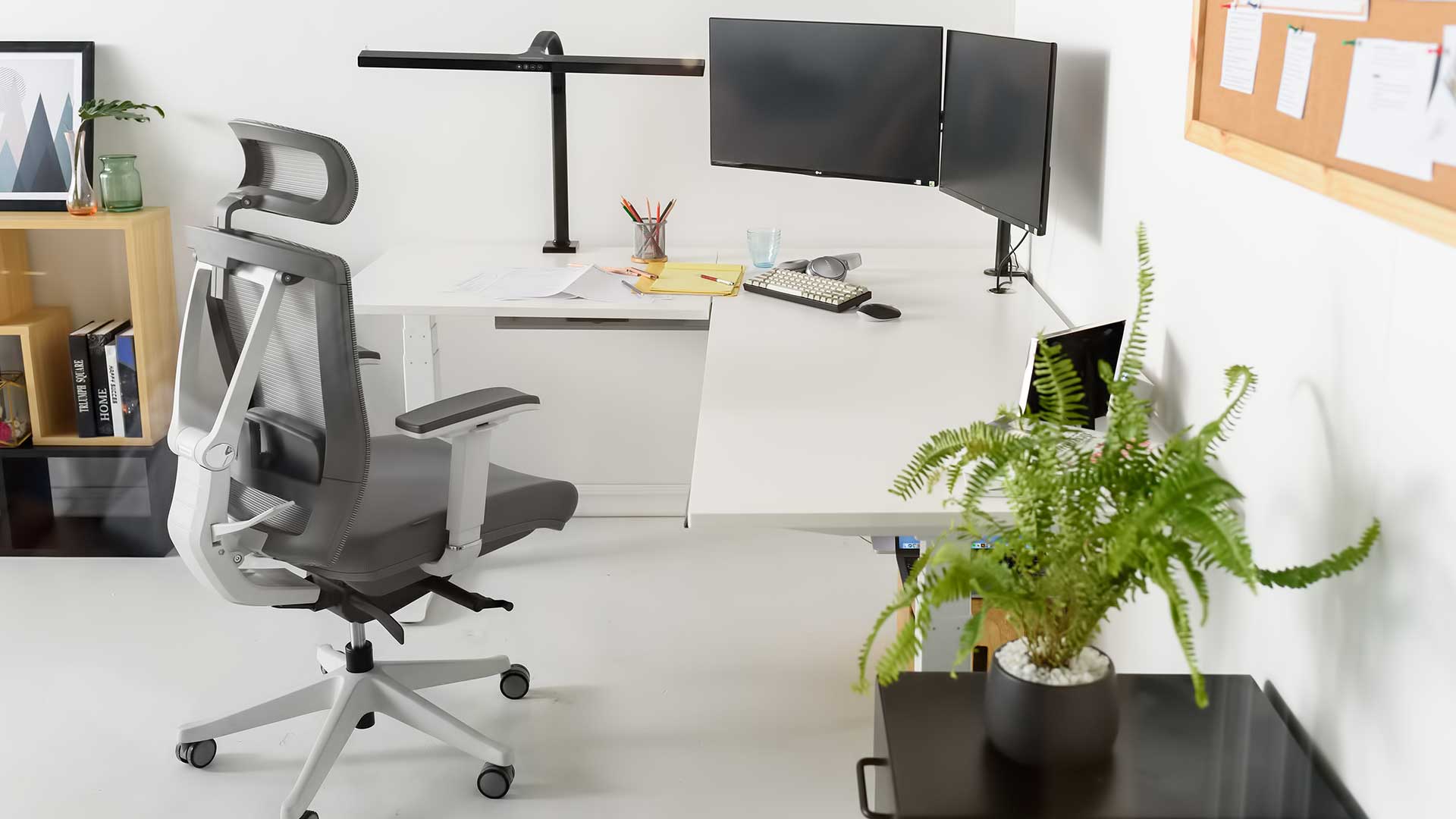 How to choose the office desk as one of the best tools for designers CKAB