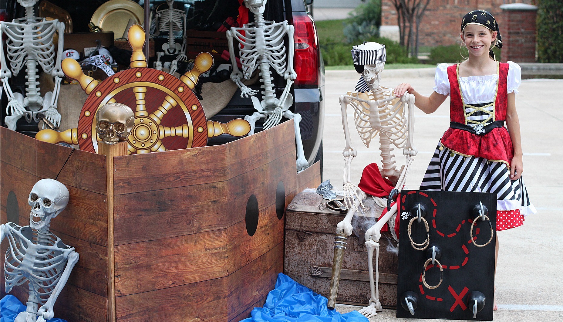 Pirate Ship Trunk or Treat Idea Fun365