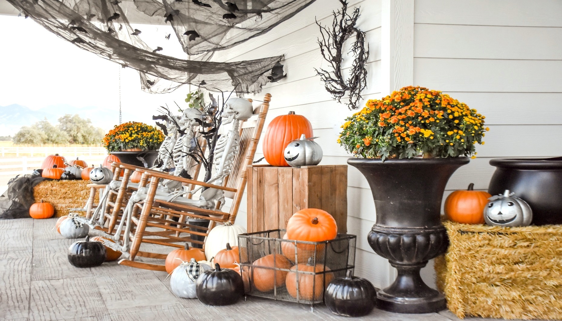 Halloween Farmhouse Front Porch Decor Ideas Fun365