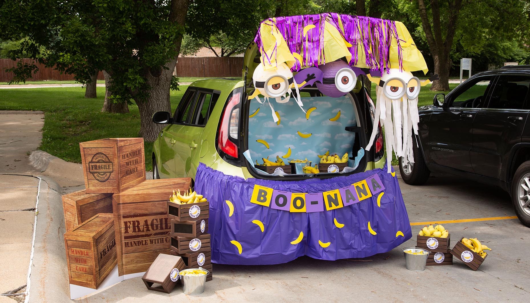 Minions Inspired Trunk or Treat Idea Fun365