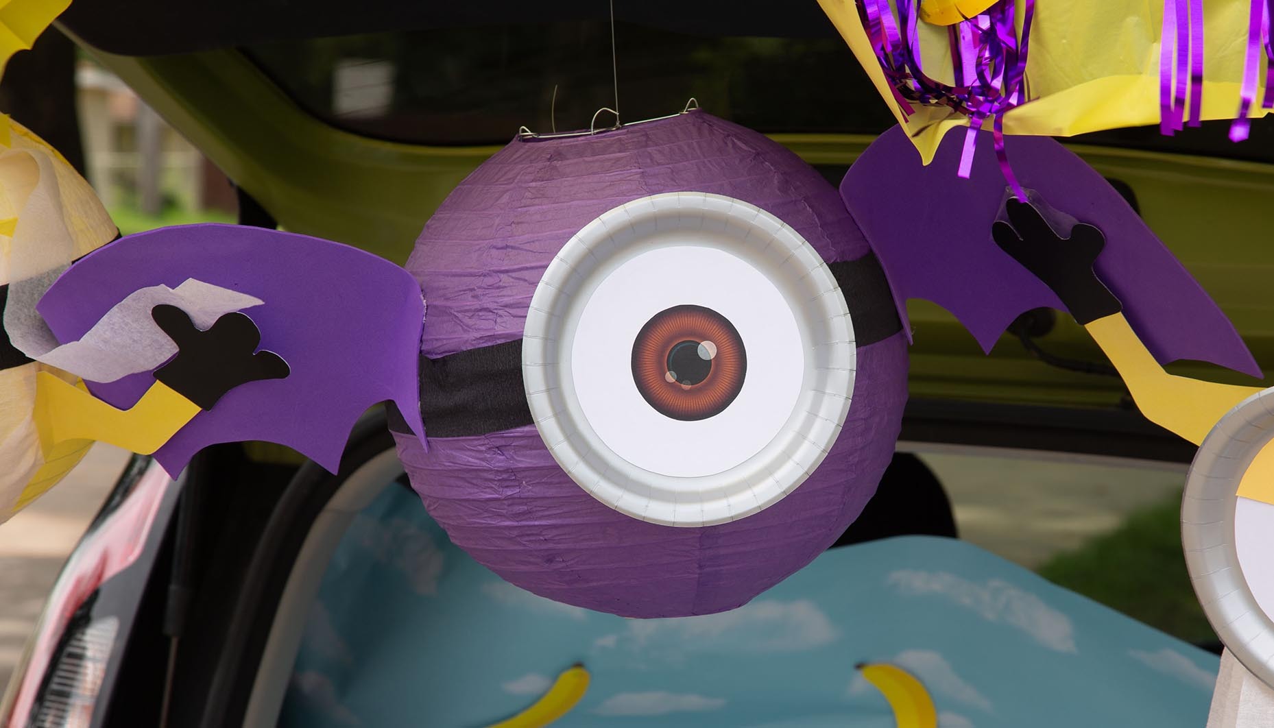 Minions Inspired Trunk or Treat Idea Fun365