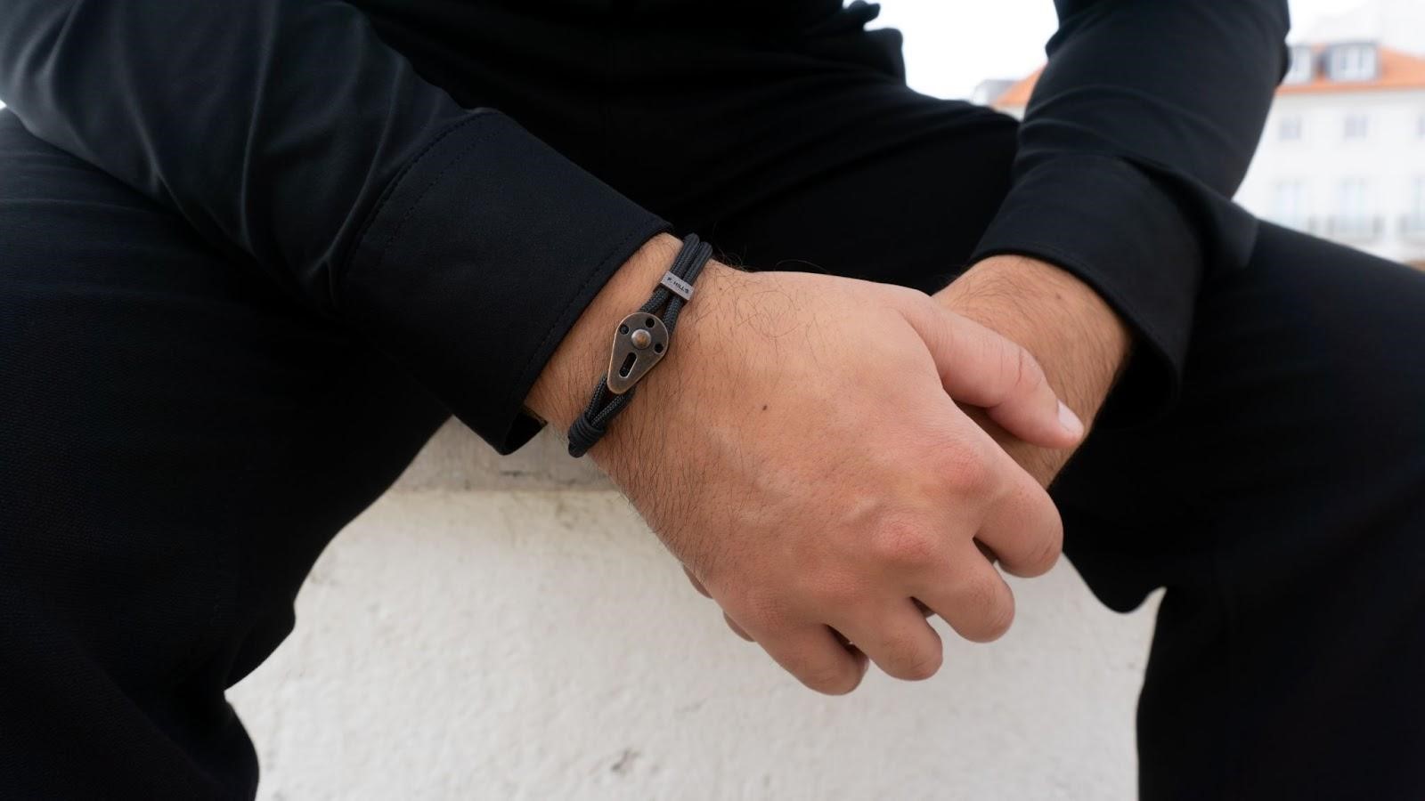Do Guys Wear Bracelets? Yes! Here's How To Do It Right (Ask Cladright)
