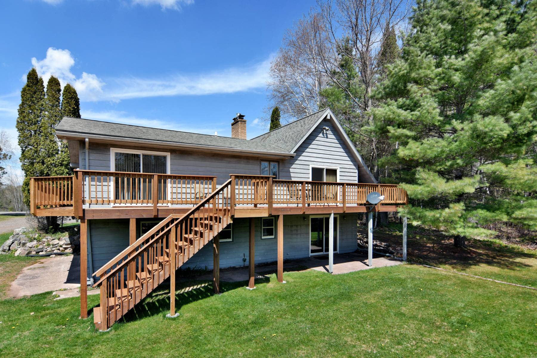 Pony Express Vacation Home Rental Clam Lake, WI Lodging