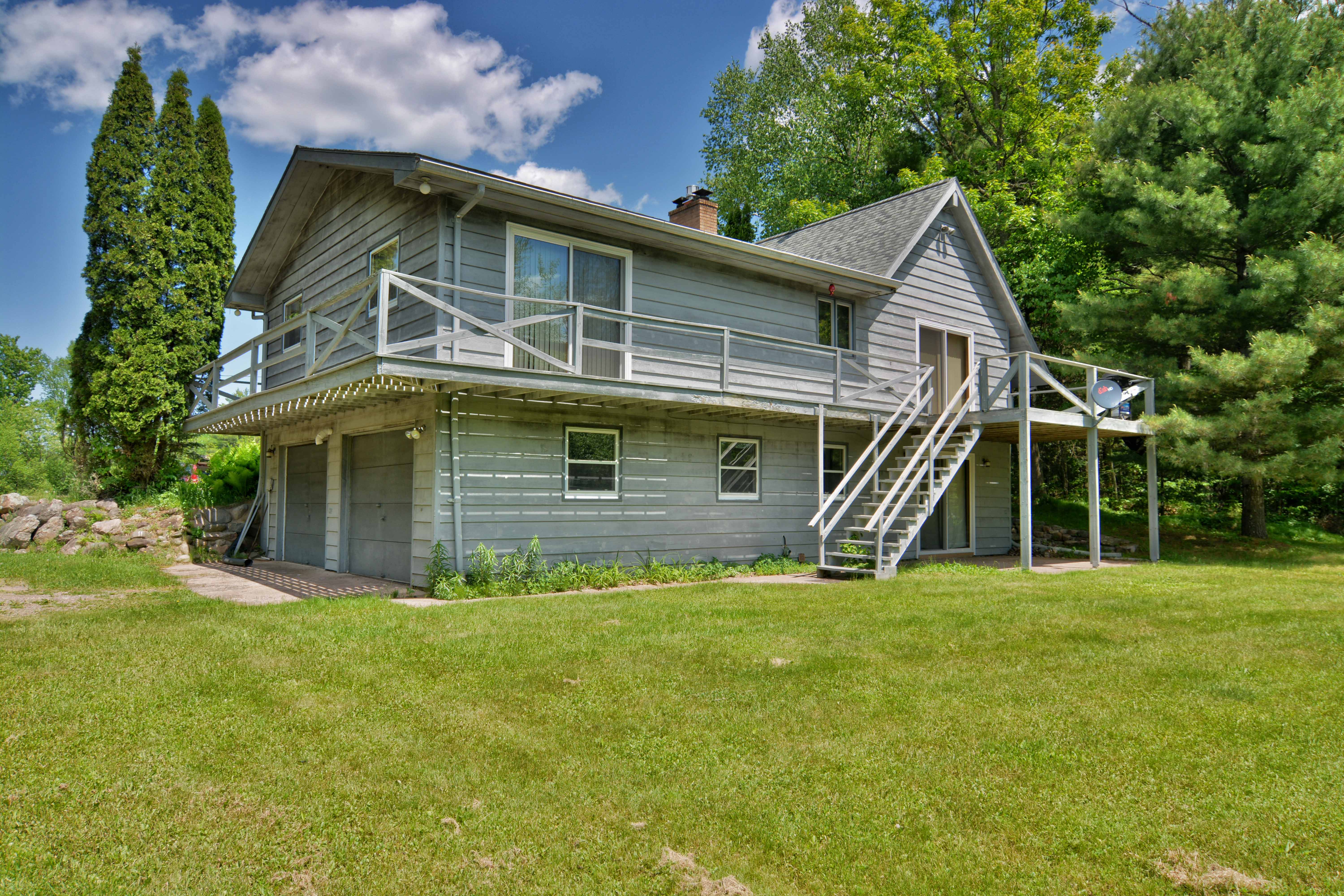 Pony Express Lodge Vacation Home Rental Clam Lake, Wisconsin