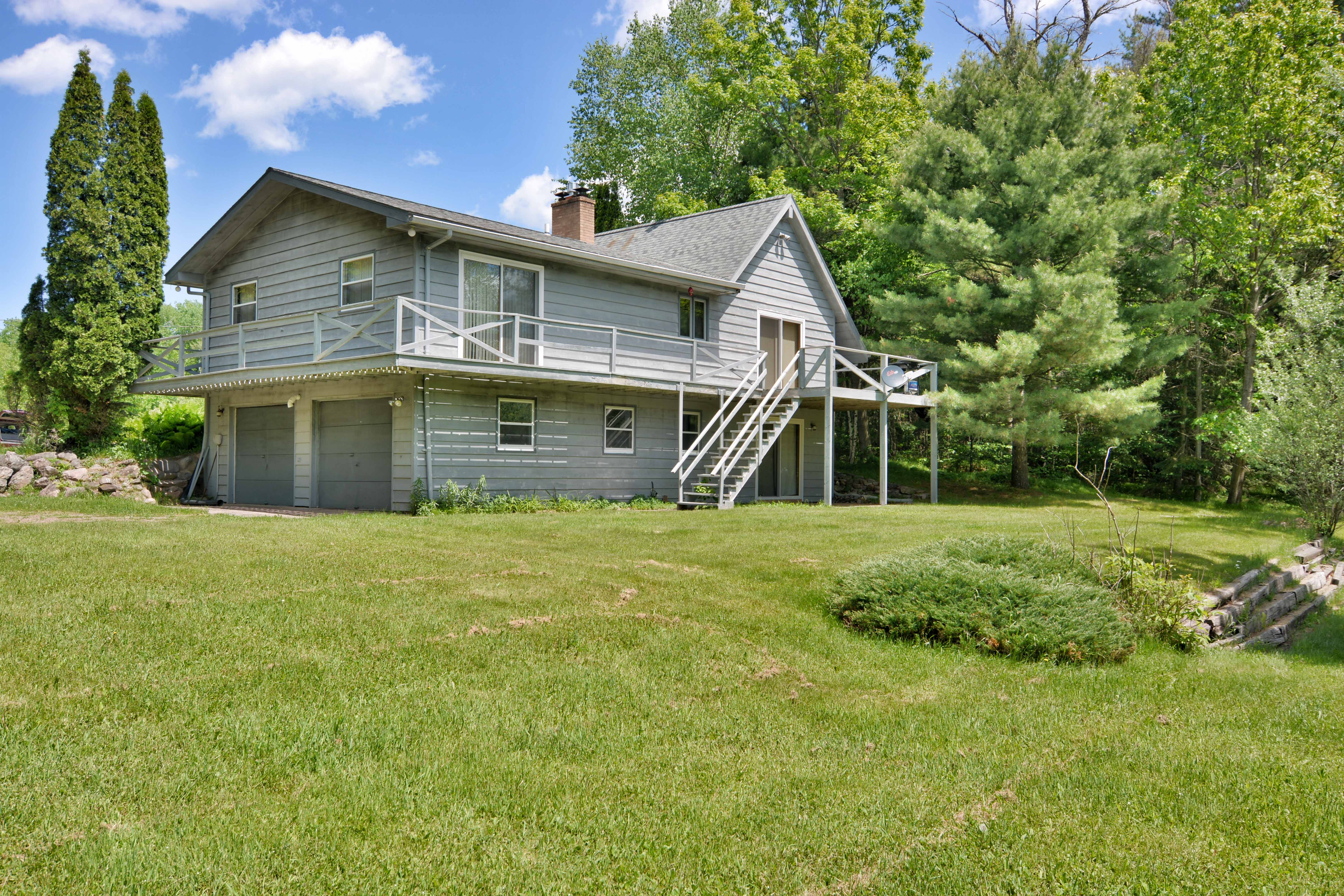 Pony Express Lodge Vacation Home Rental Clam Lake, Wisconsin