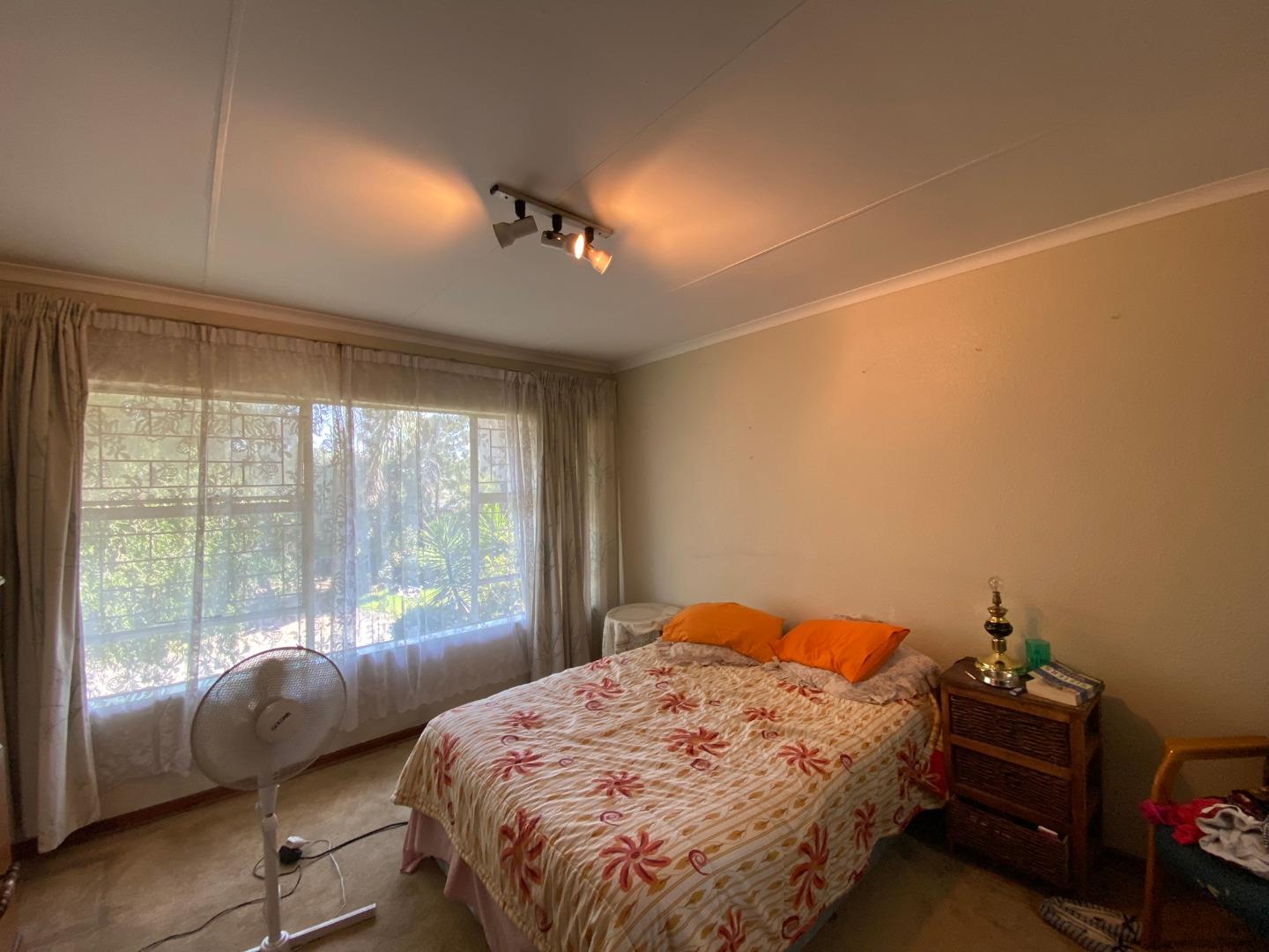 Flat for Sale in Vanderbijlpark SE 1, Vanderbijlpark 708817