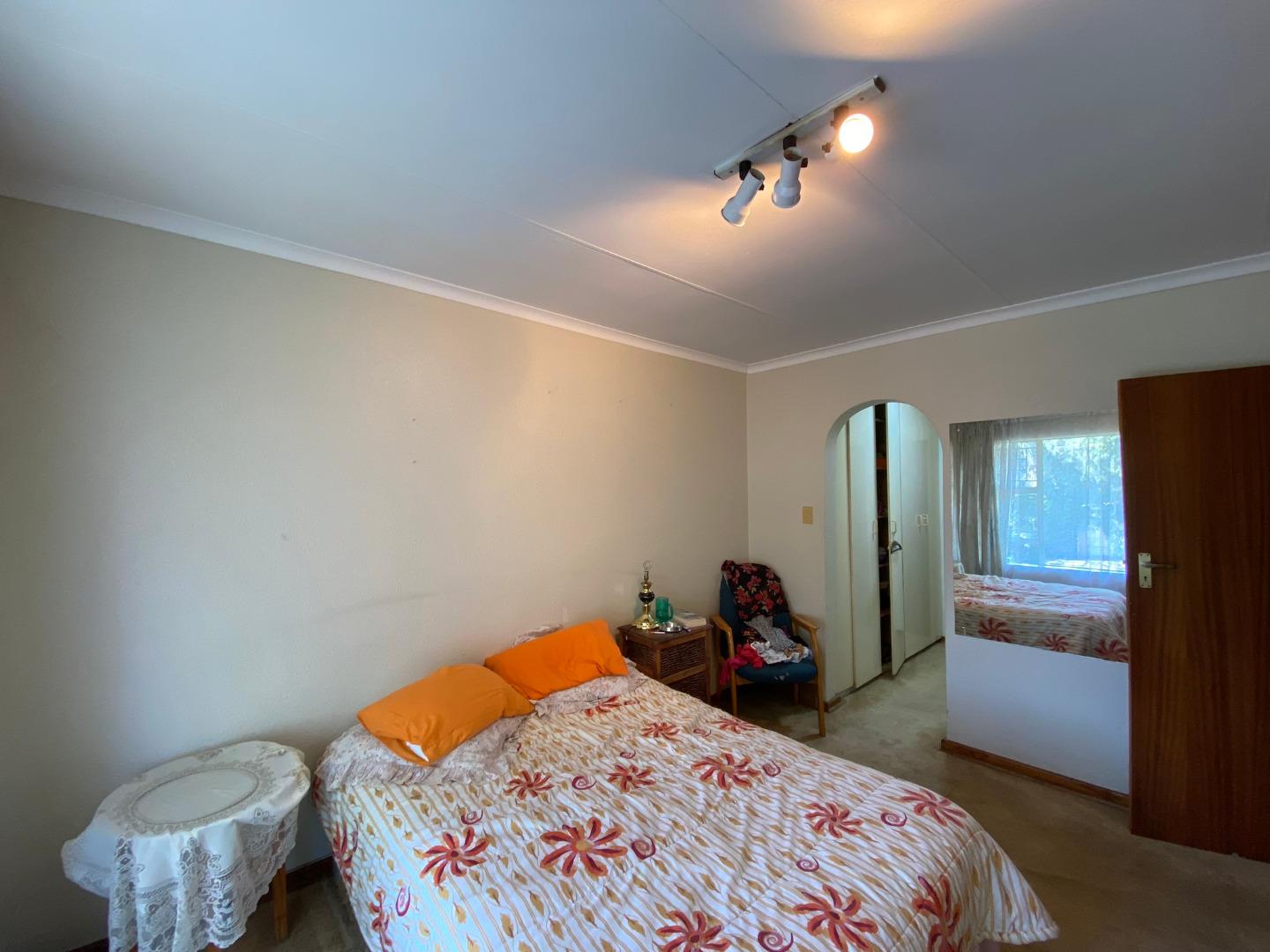 Flat for Sale in Vanderbijlpark SE 1, Vanderbijlpark 708817