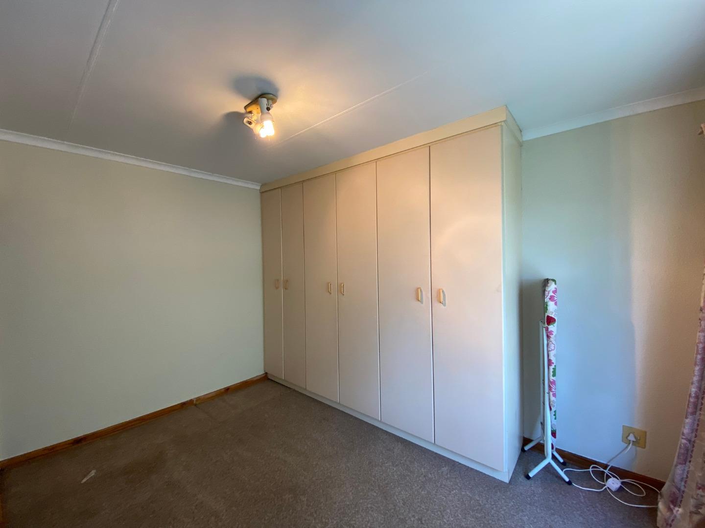 Flat for Sale in Vanderbijlpark SE 1, Vanderbijlpark 708817