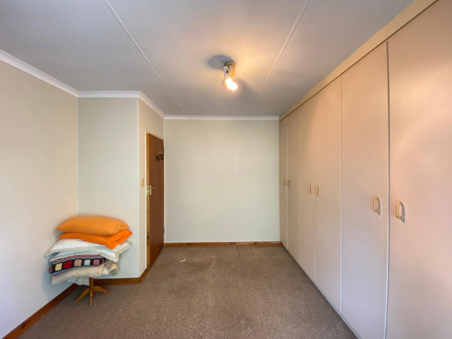 Flat for Sale in Vanderbijlpark SE 1, Vanderbijlpark 708817