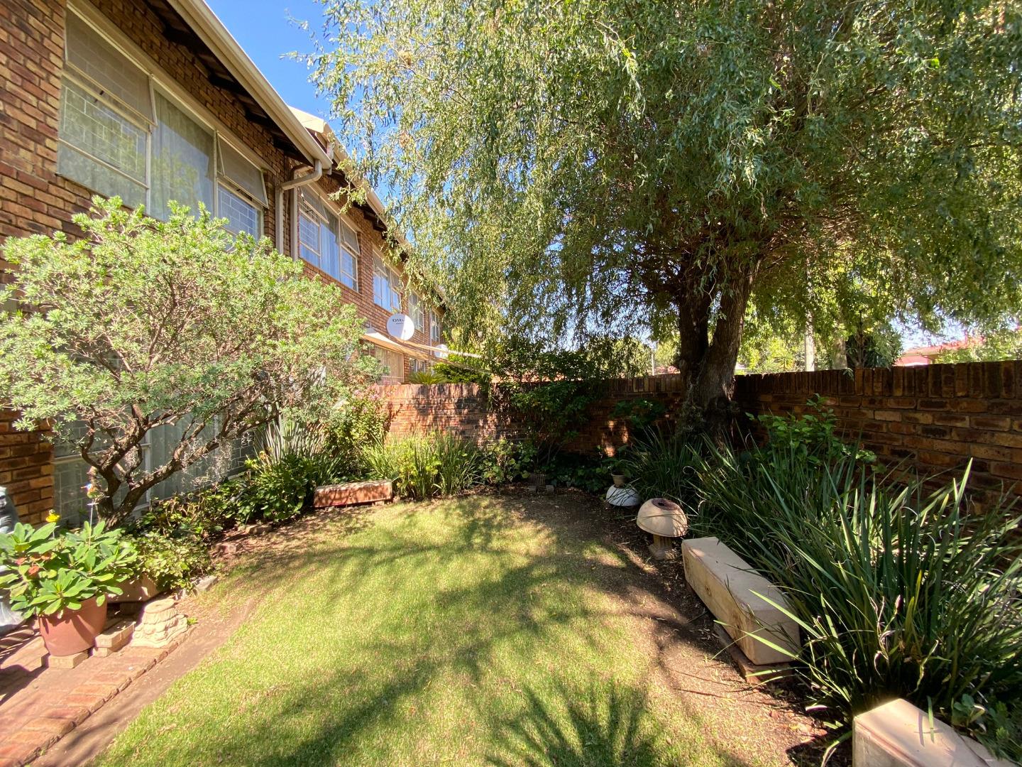 Flat for Sale in Vanderbijlpark SE 1, Vanderbijlpark 708817