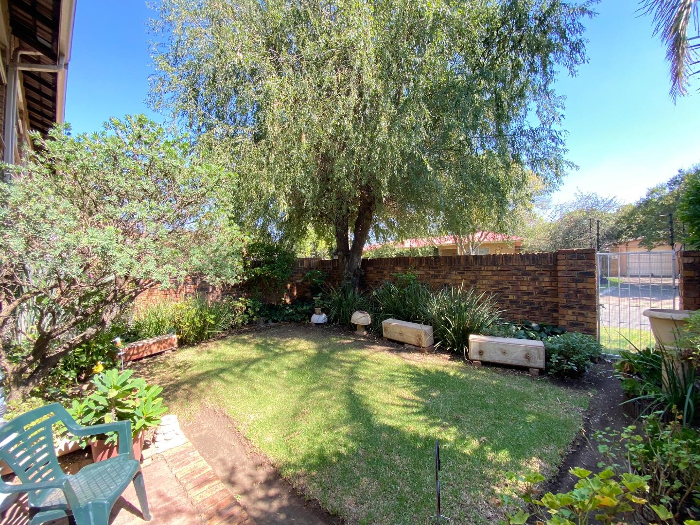 Flat for Sale in Vanderbijlpark SE 1, Vanderbijlpark 708817