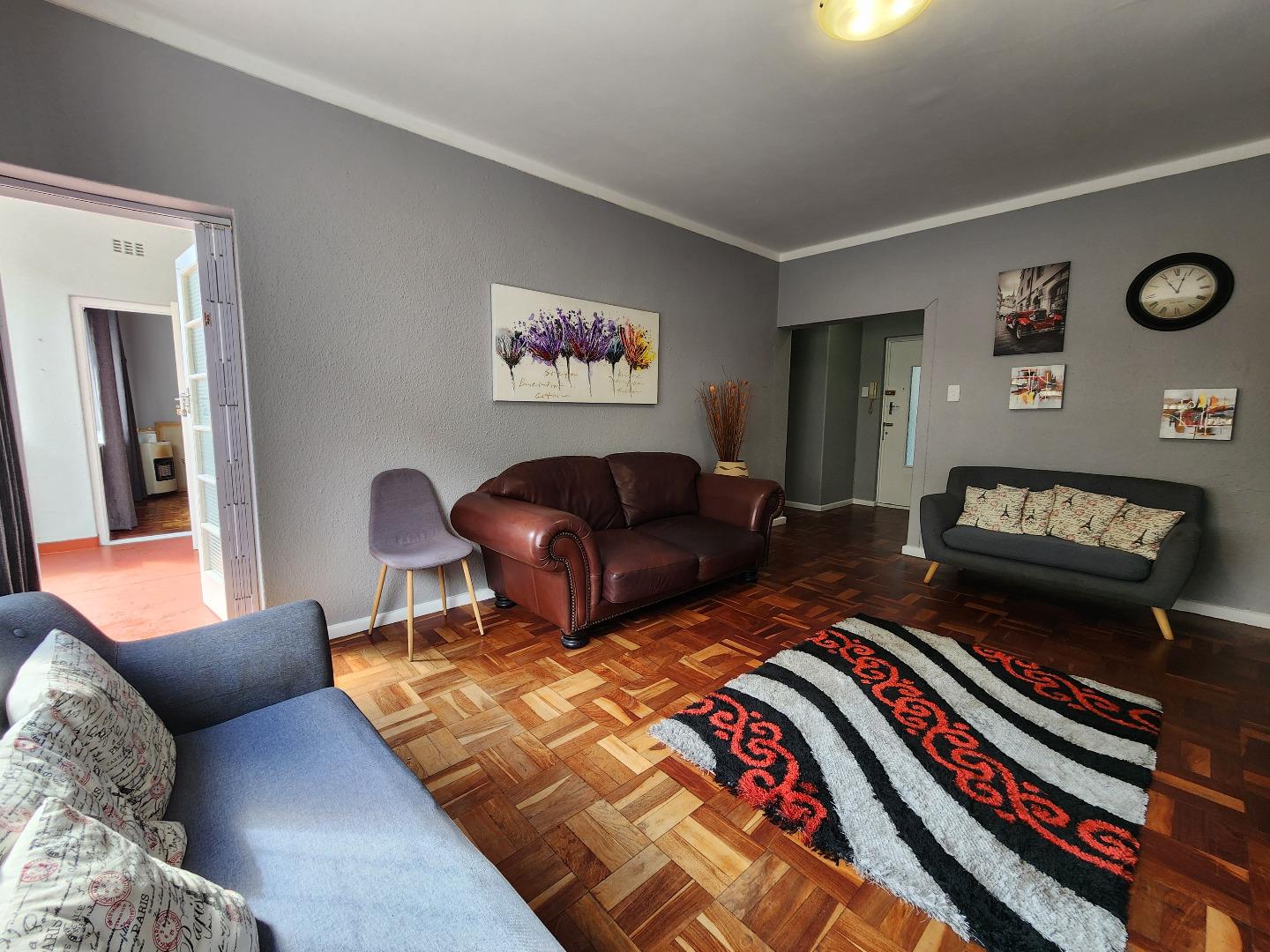 Flat for Sale in Kenilworth Upper, Cape Town 710433