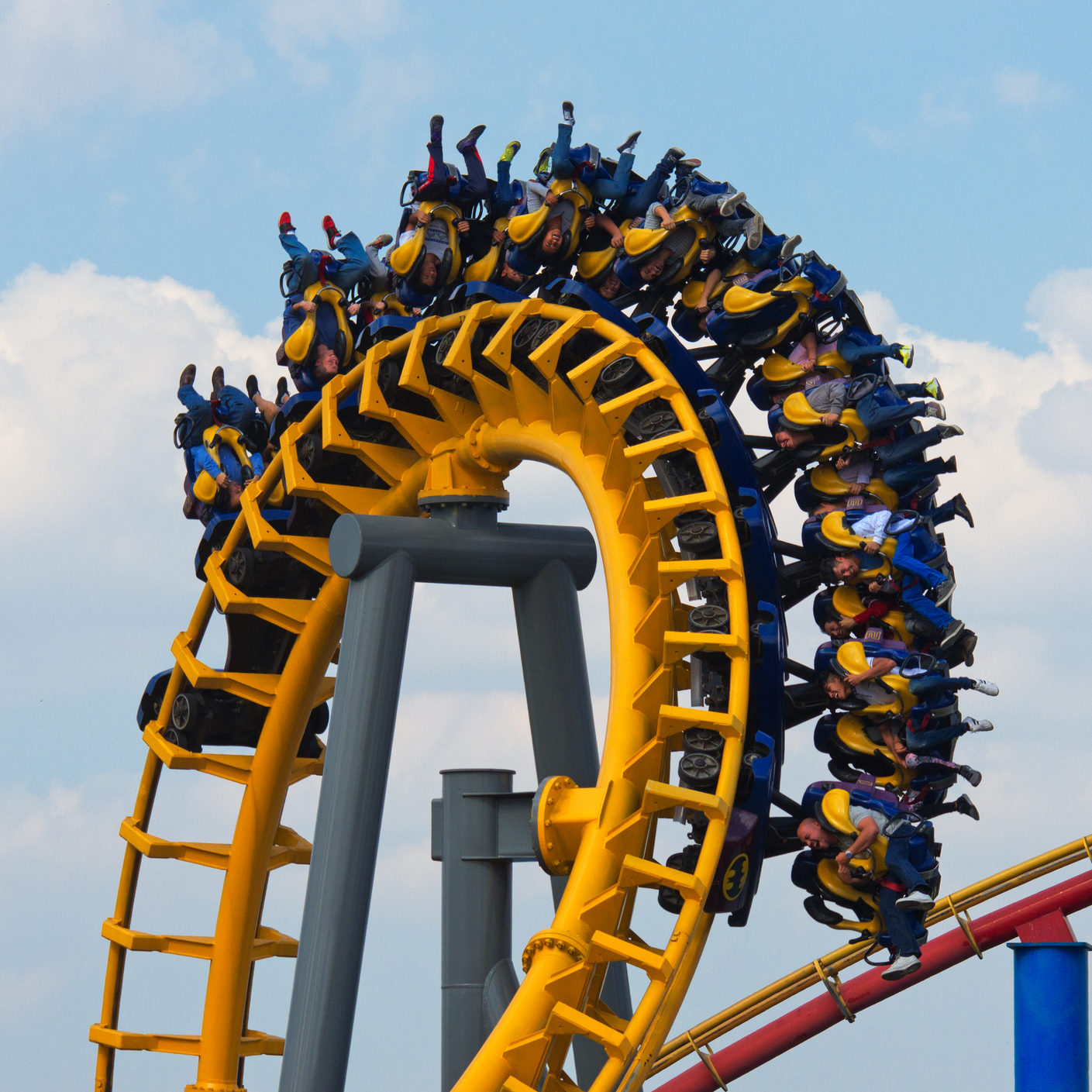 Get 2 Six Flags passes for 2020/2021 with unlimited visits