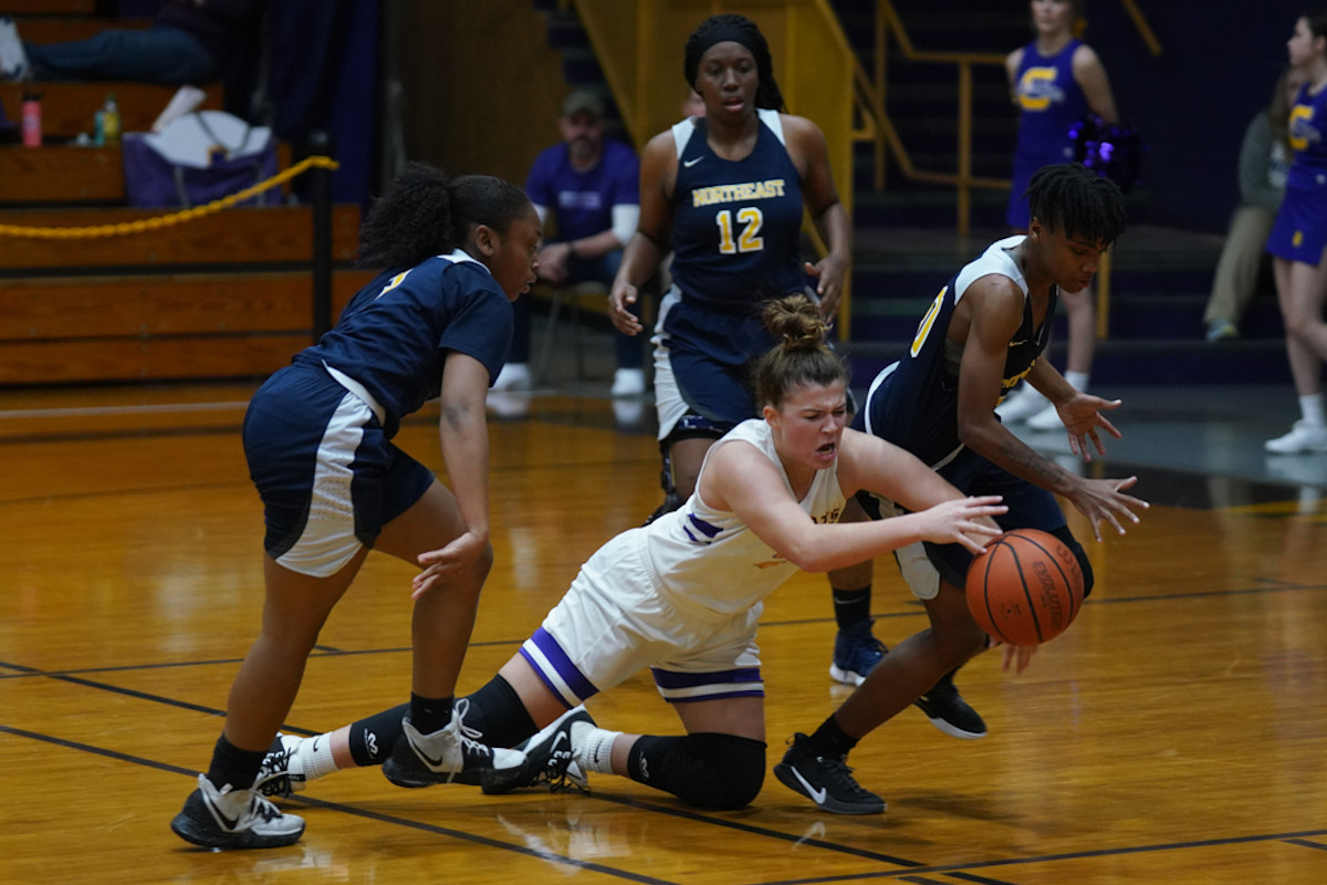 ClarksvilleMontgomery County area basketball scoreboard