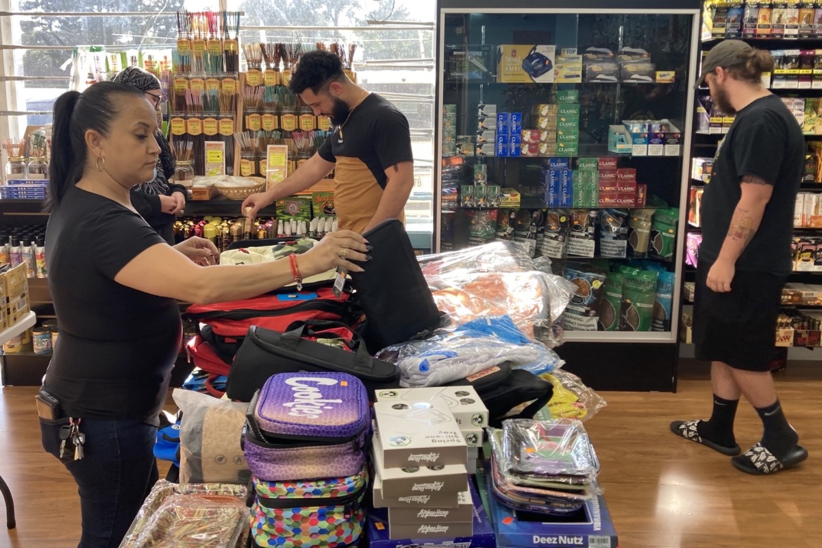 Smoke Paradise in Oak Grove works to keep customers happy