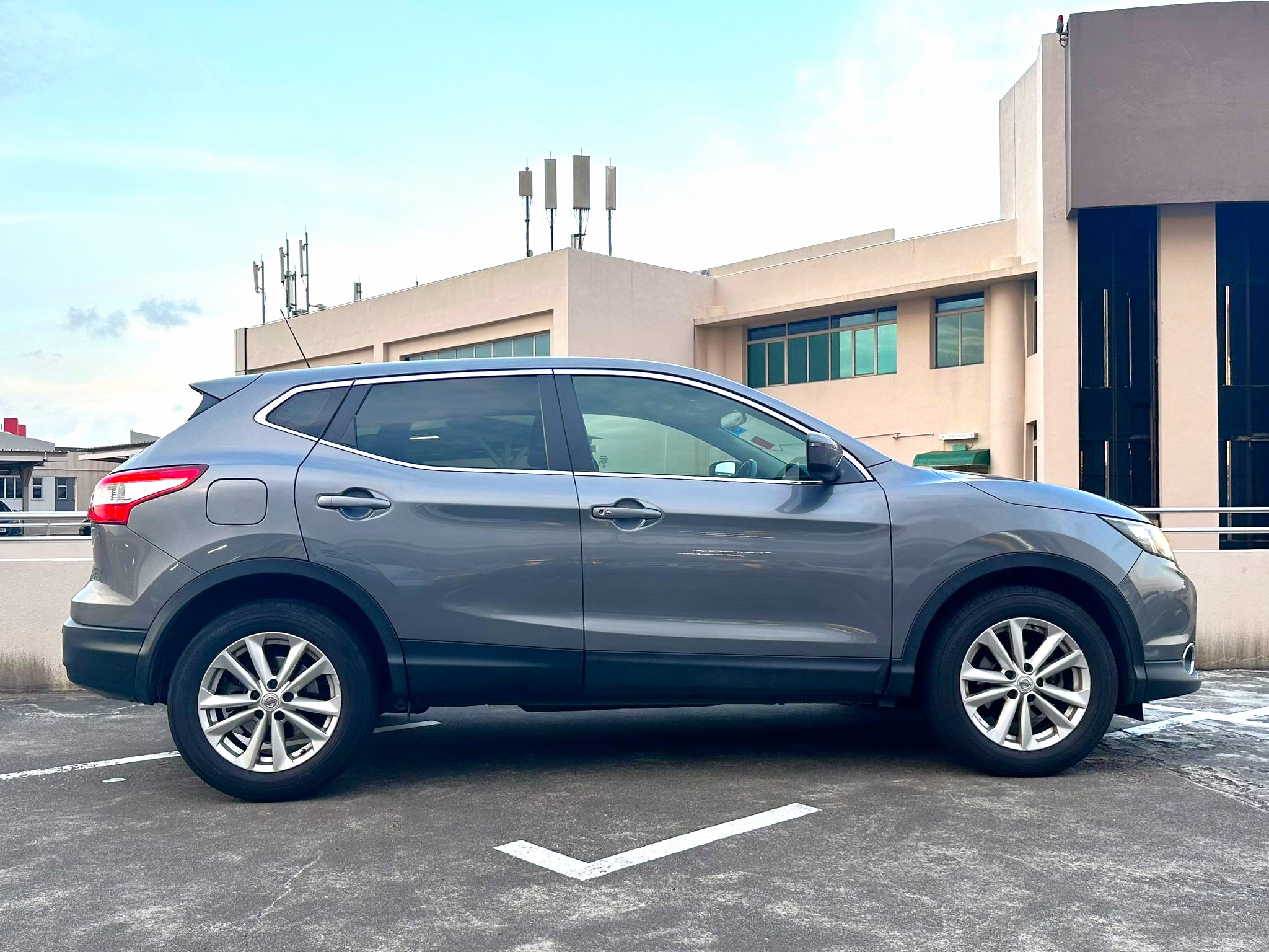 Nissan Qashqai 1.2 DIGT CVT ABS 2WD 5DR