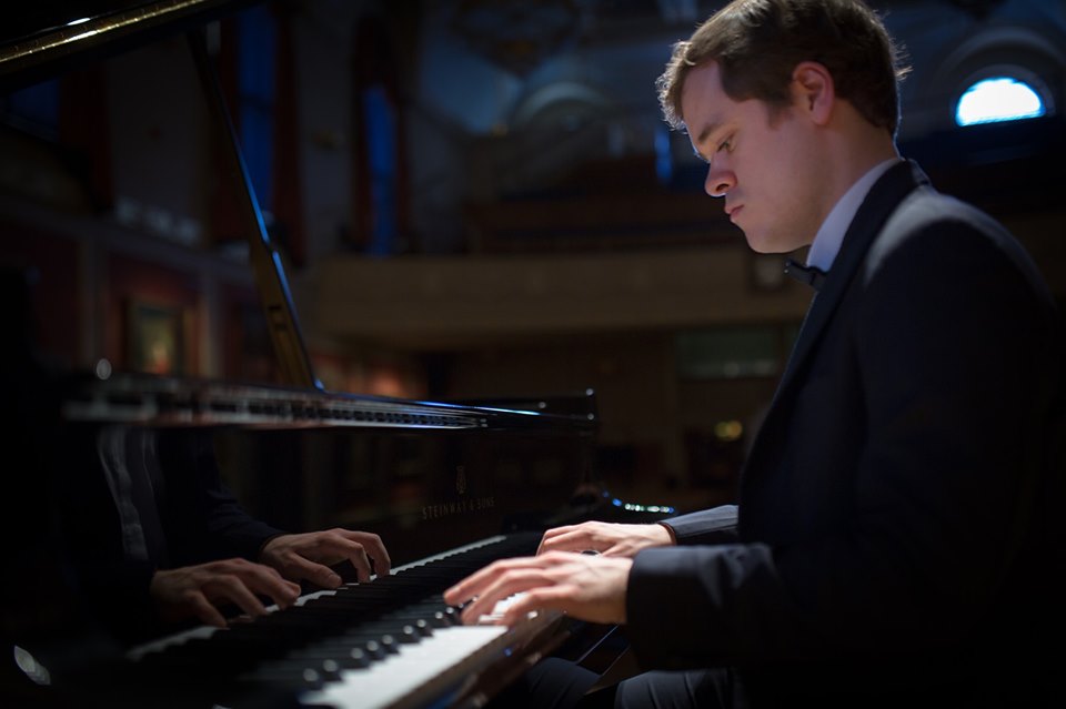 Benjamin Grosvenor at Music in the Round Review October 2019